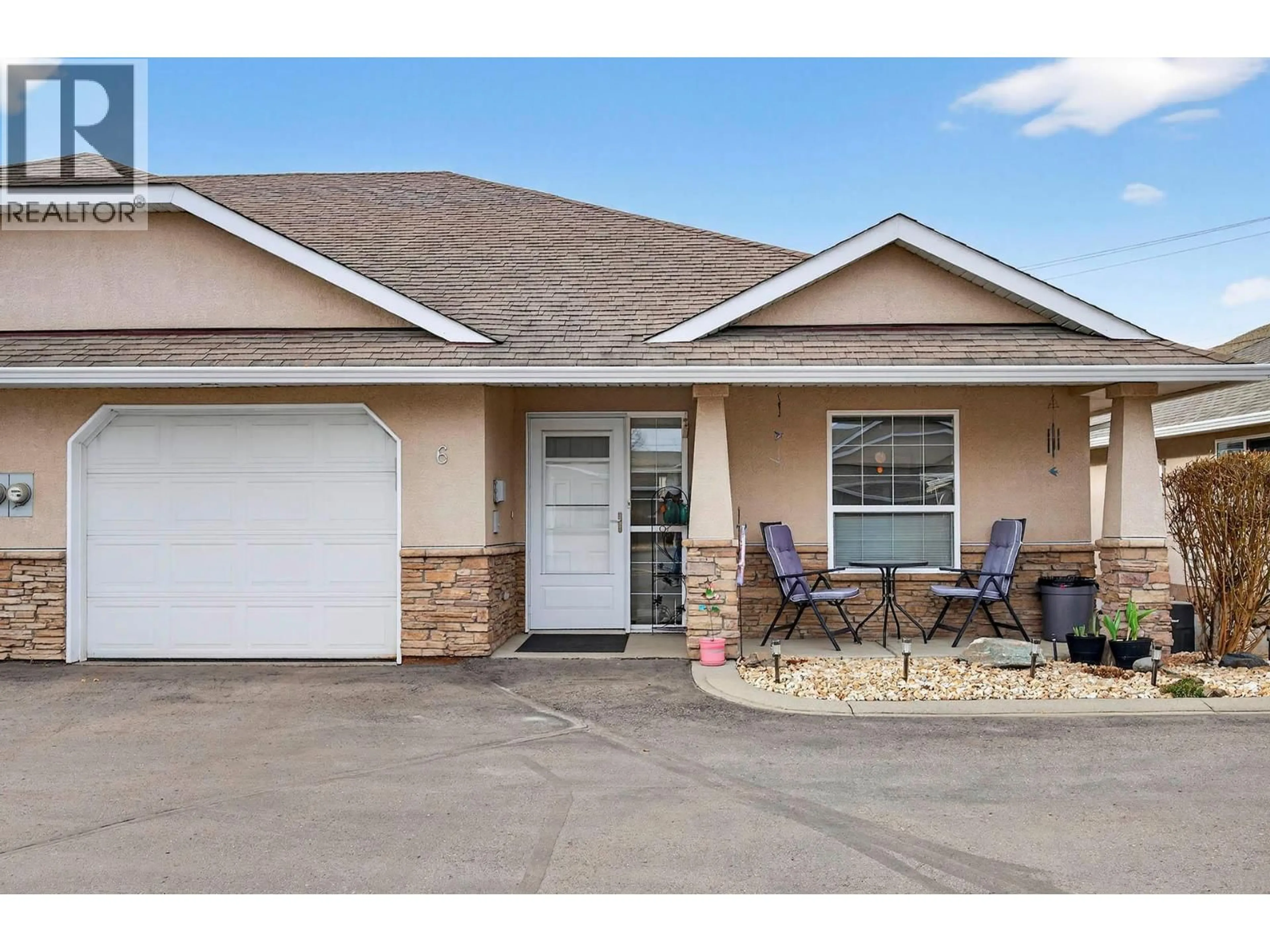 Home with vinyl exterior material, street for 6 - 1105 QUAIL DRIVE, Kamloops British Columbia V2B8R4