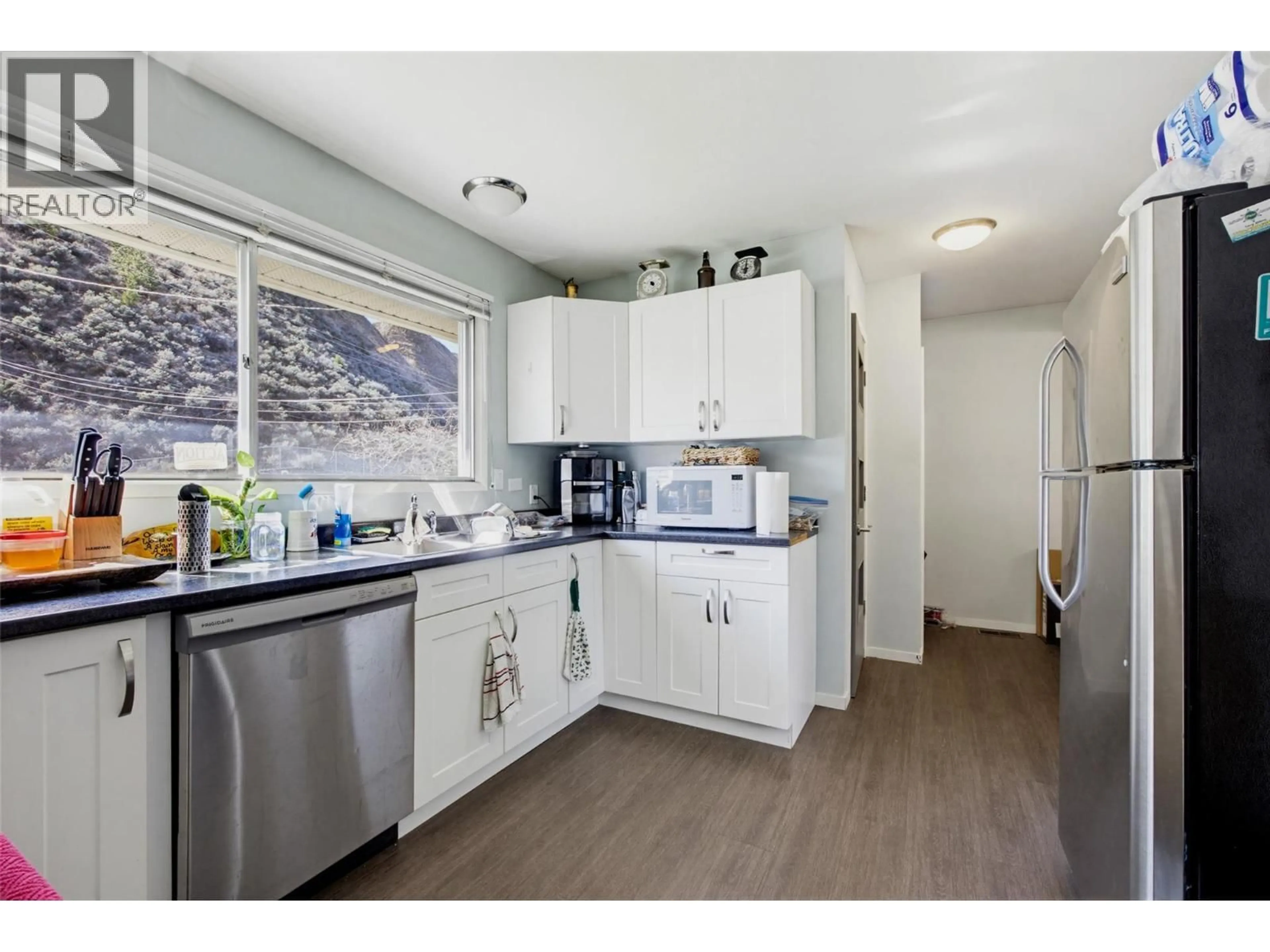 Standard kitchen, unknown for 2768 VALLEYVIEW DRIVE, Kamloops British Columbia V2C4E8