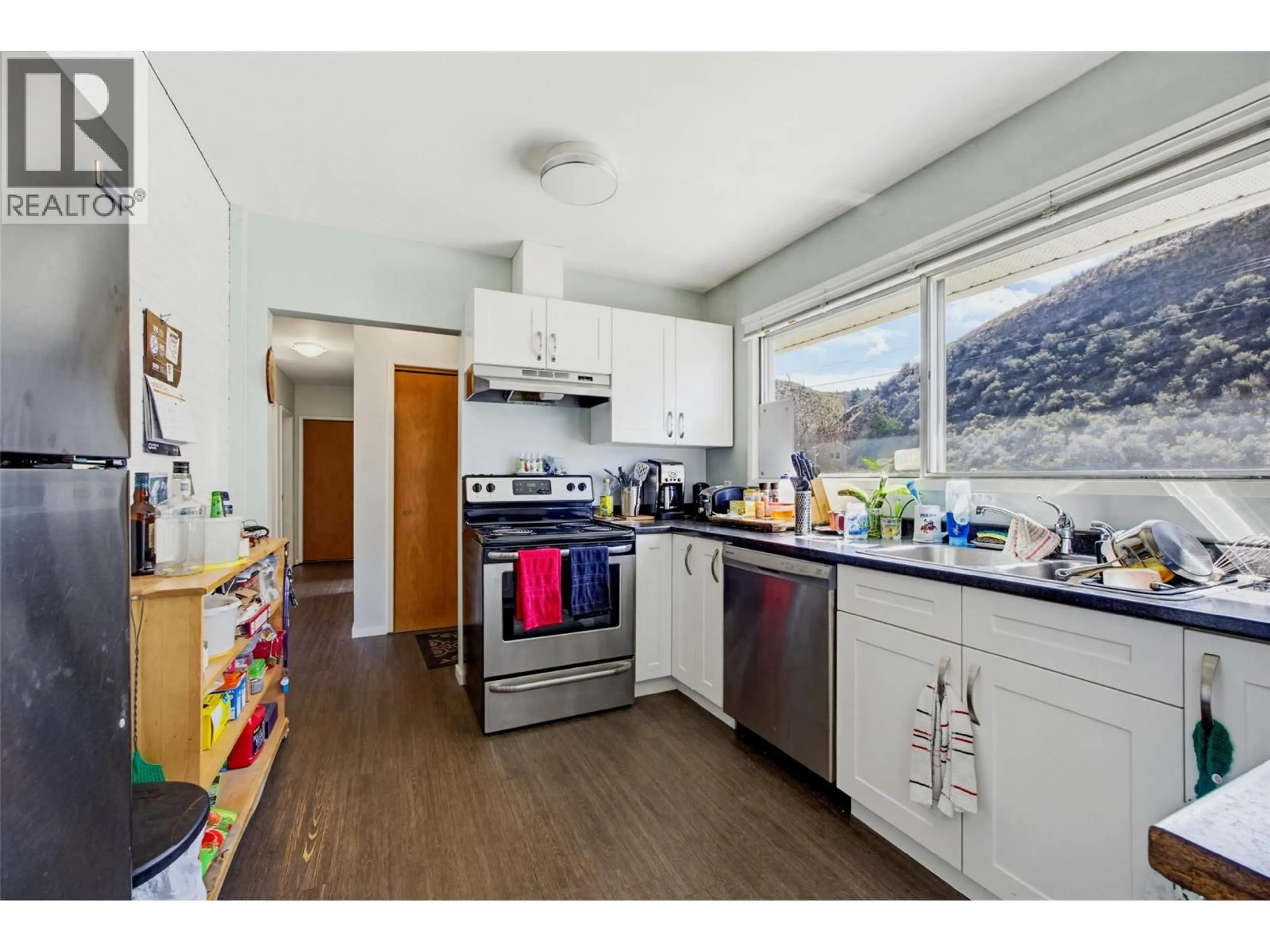 Standard kitchen, unknown for 2768 VALLEYVIEW DRIVE, Kamloops British Columbia V2C4E8