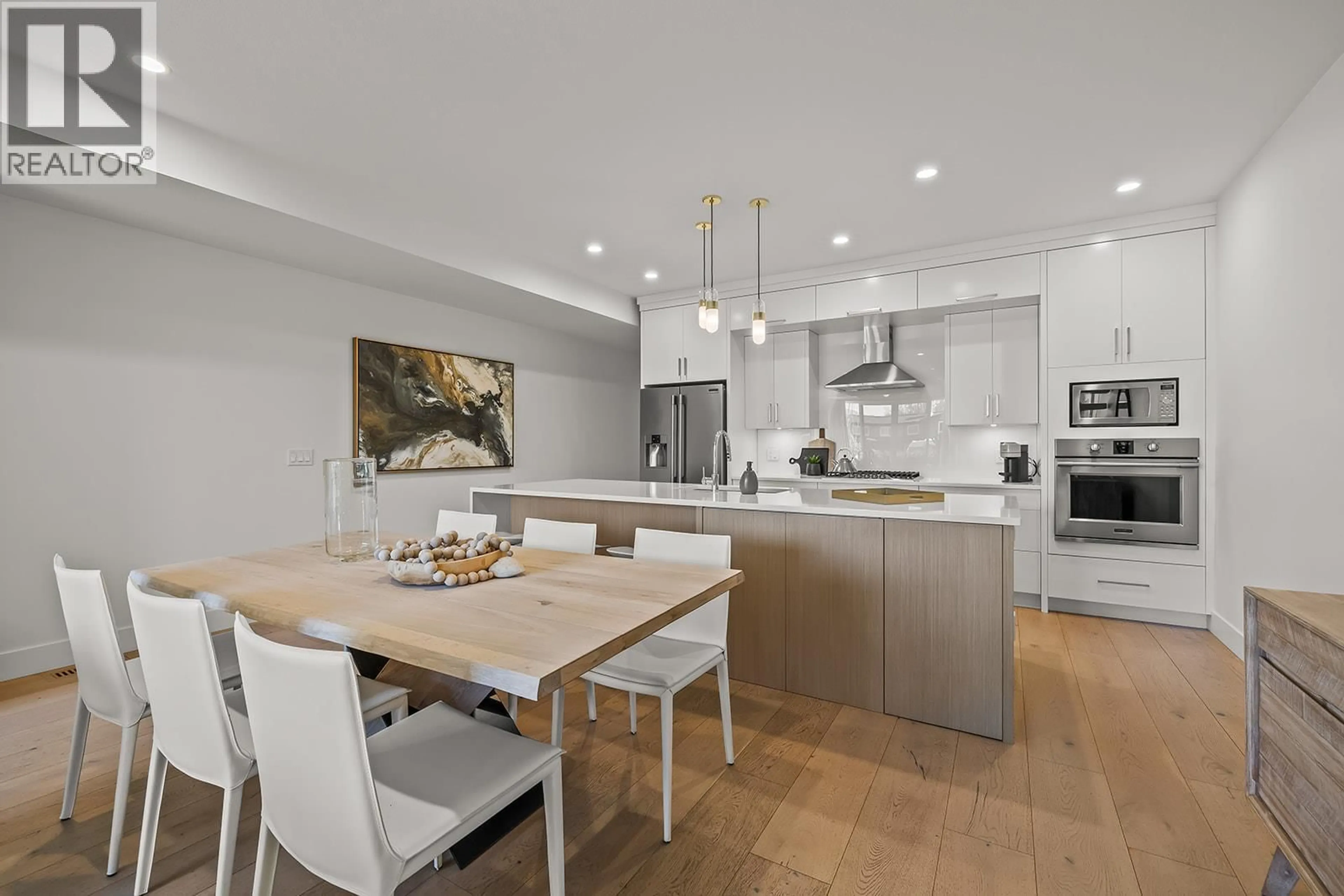 Open concept kitchen, unknown for 994 GUISACHAN ROAD, Kelowna British Columbia V1Y9W8