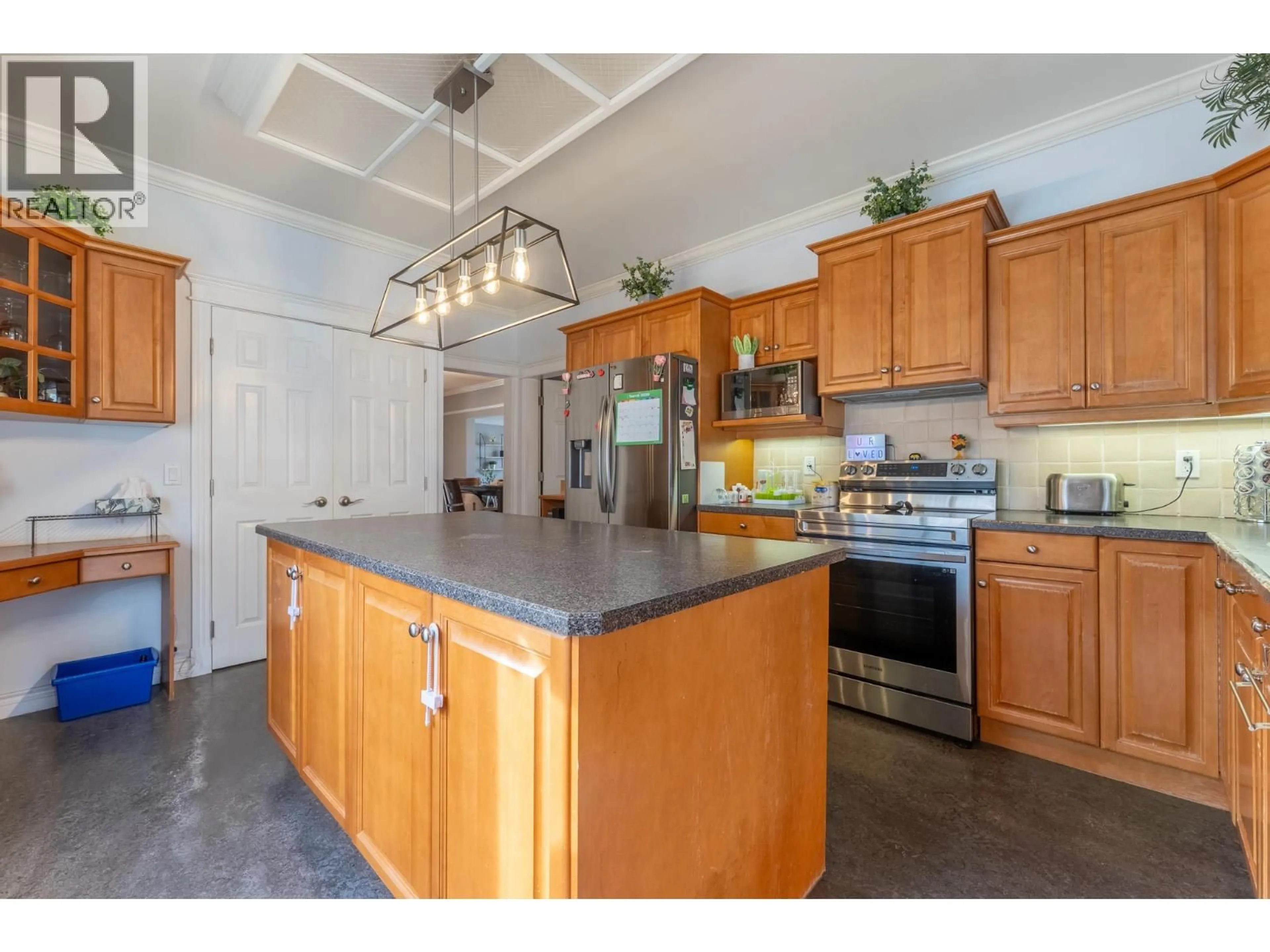 Open concept kitchen, unknown for 500 MUGFORD ROAD, Kelowna British Columbia V1X2E7