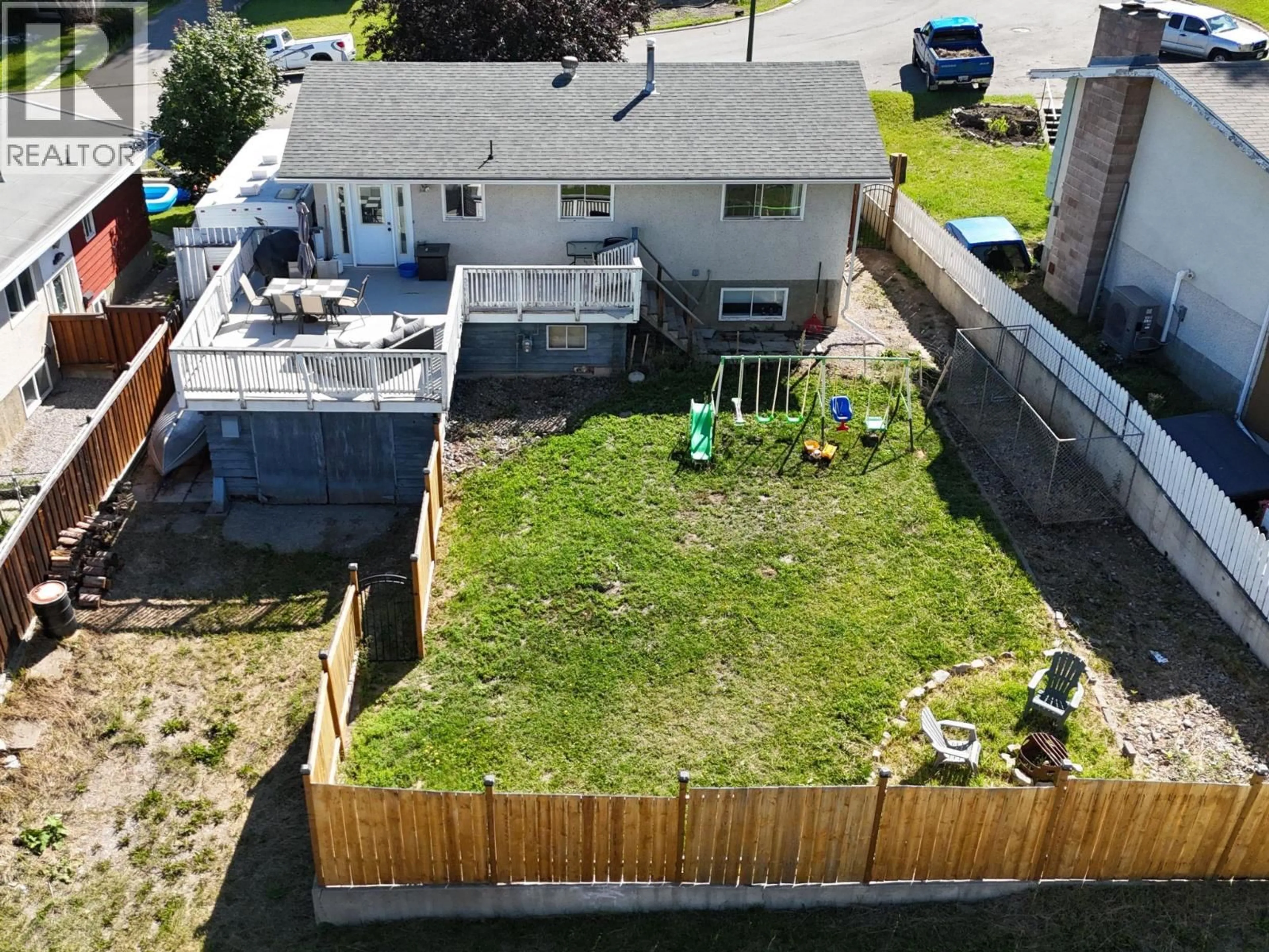 A pic from outside/outdoor area/front of a property/back of a property/a pic from drone, unknown for 1025 18TH AVENUE SOUTH, Cranbrook British Columbia V1C3C7