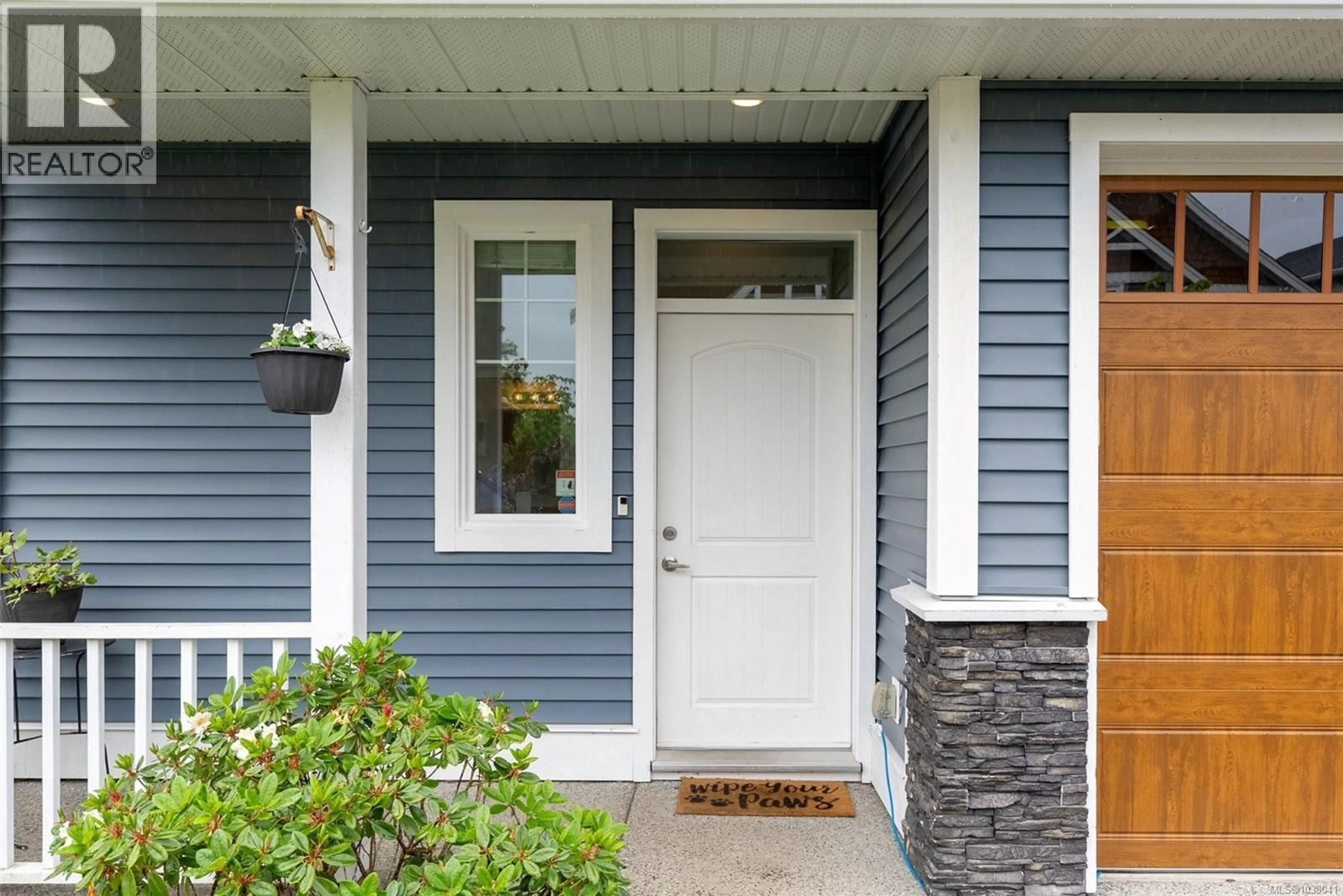 Home with vinyl exterior material, street for 118 - 2260 MAPLE AVENUE NORTH, Sooke British Columbia V9Z1J7