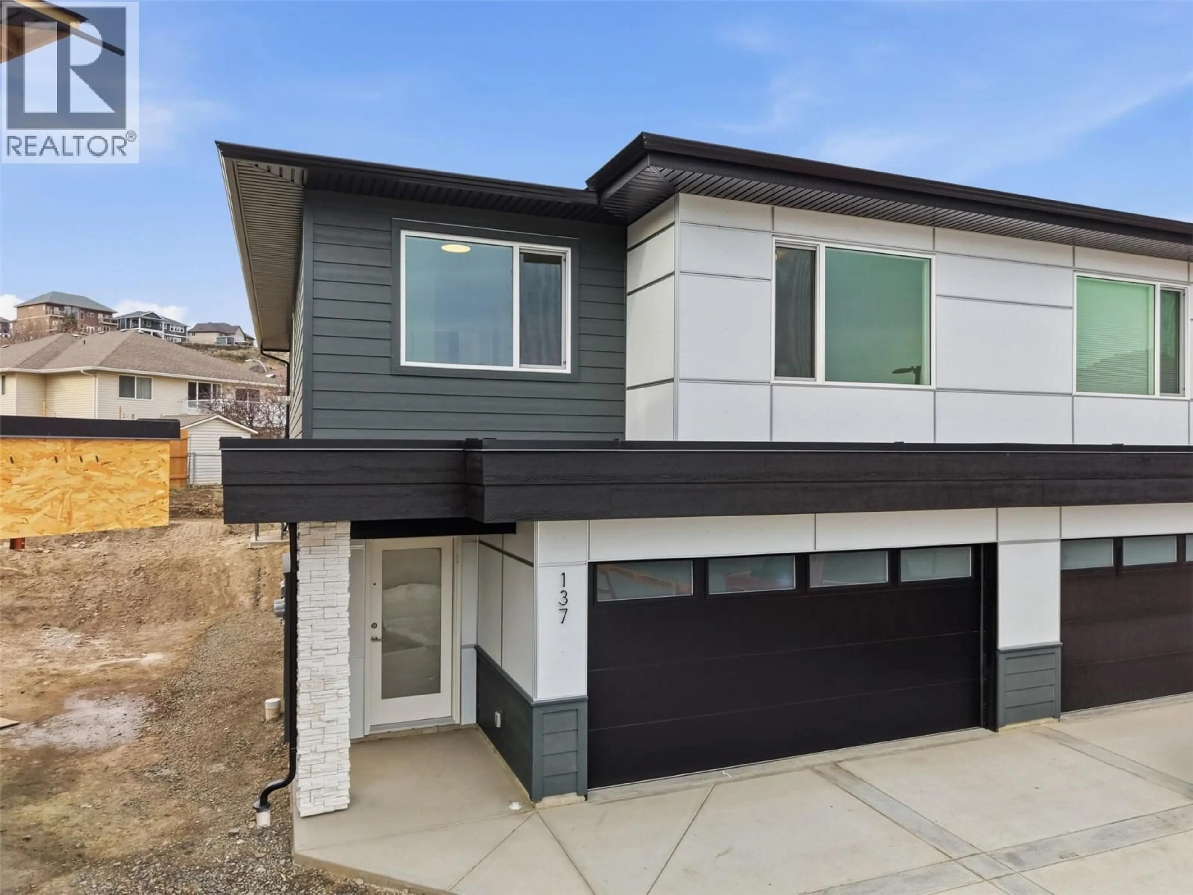 Home with vinyl exterior material, street for 137 - 2050 GRASSLANDS BOULEVARD, Kamloops British Columbia V2B0K7