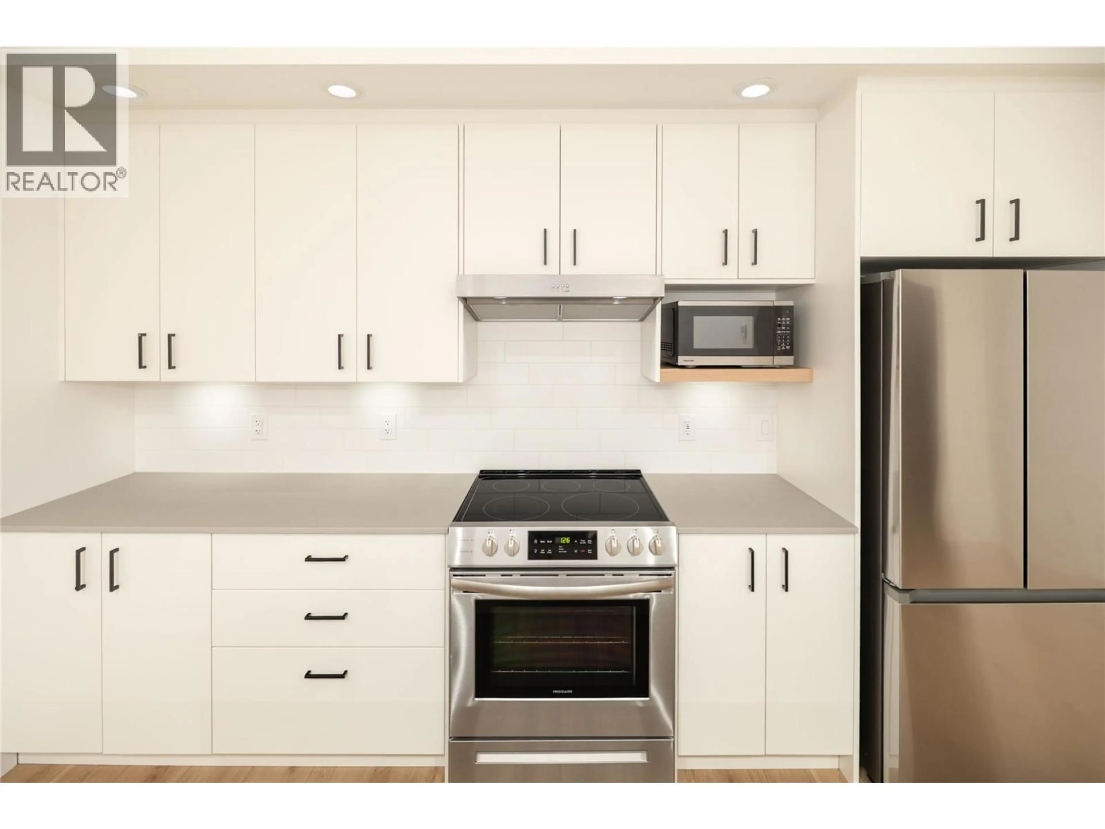 Standard kitchen, unknown for 105 - 660 CAWSTON AVENUE, Kelowna British Columbia V1Y9M1