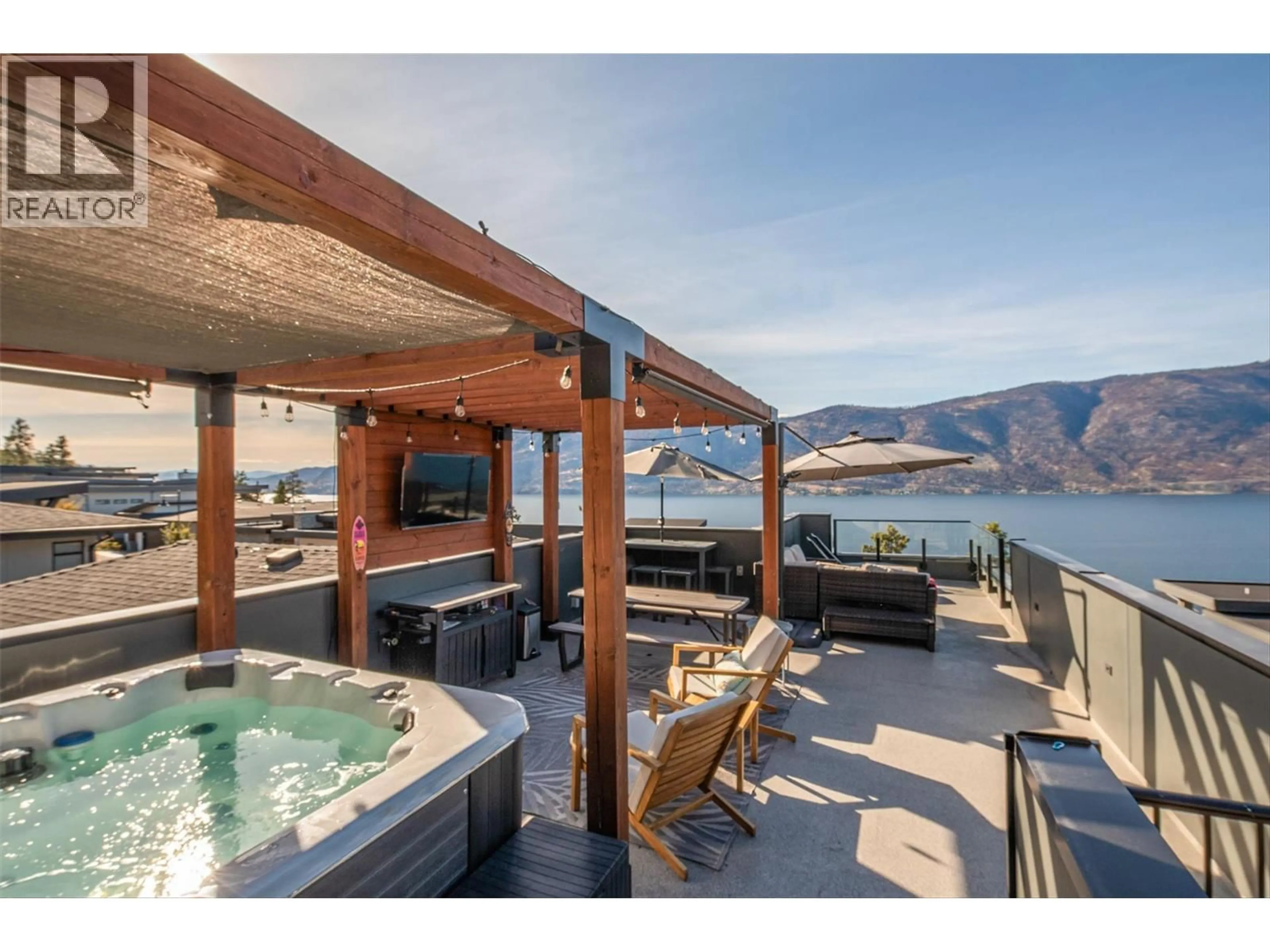 Patio, water/lake/river/ocean view for 3565 BOXWOOD ROAD, Kelowna British Columbia V1V3G2