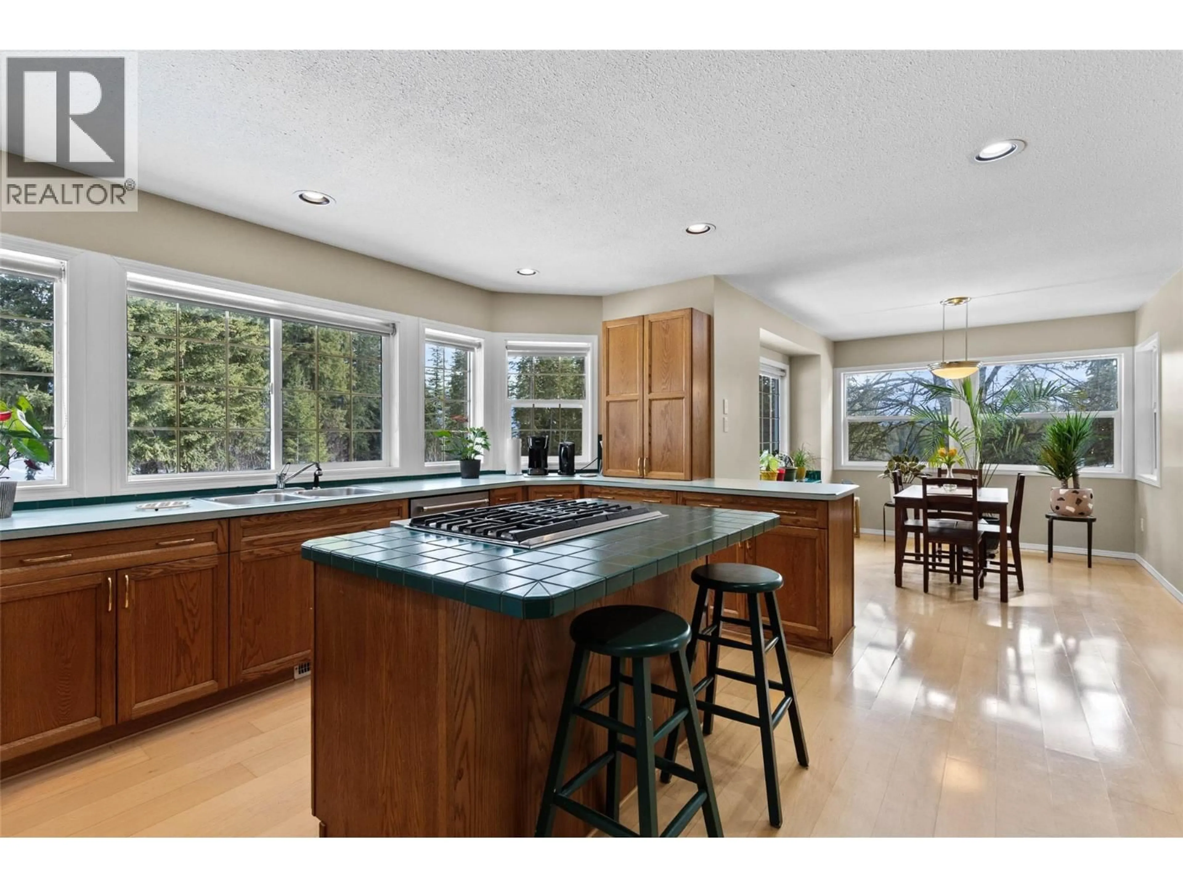 Open concept kitchen, ceramic/tile floor for 2668 GOLF COURSE DRIVE, Blind Bay British Columbia V0E1H2