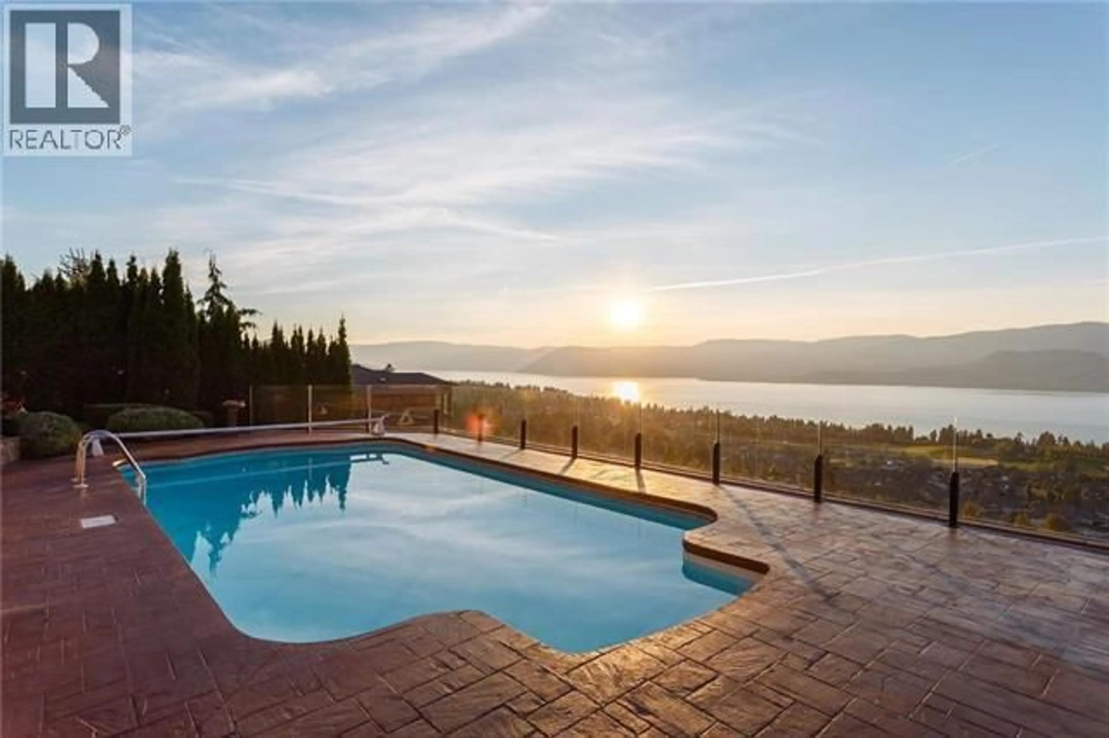 Pool for 714 KUIPERS CRESCENT, Kelowna British Columbia V1W5B2