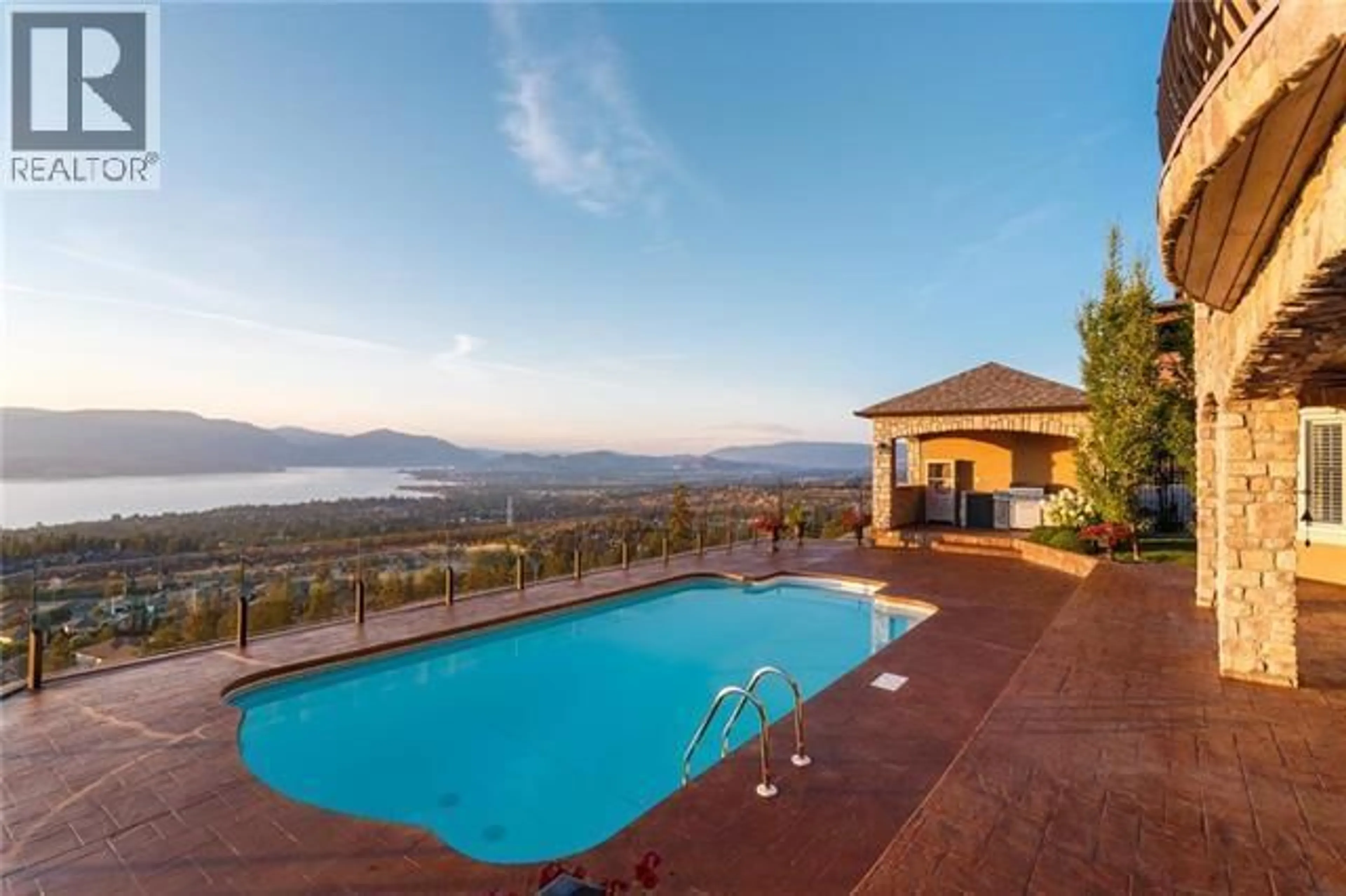 Pool for 714 KUIPERS CRESCENT, Kelowna British Columbia V1W5B2