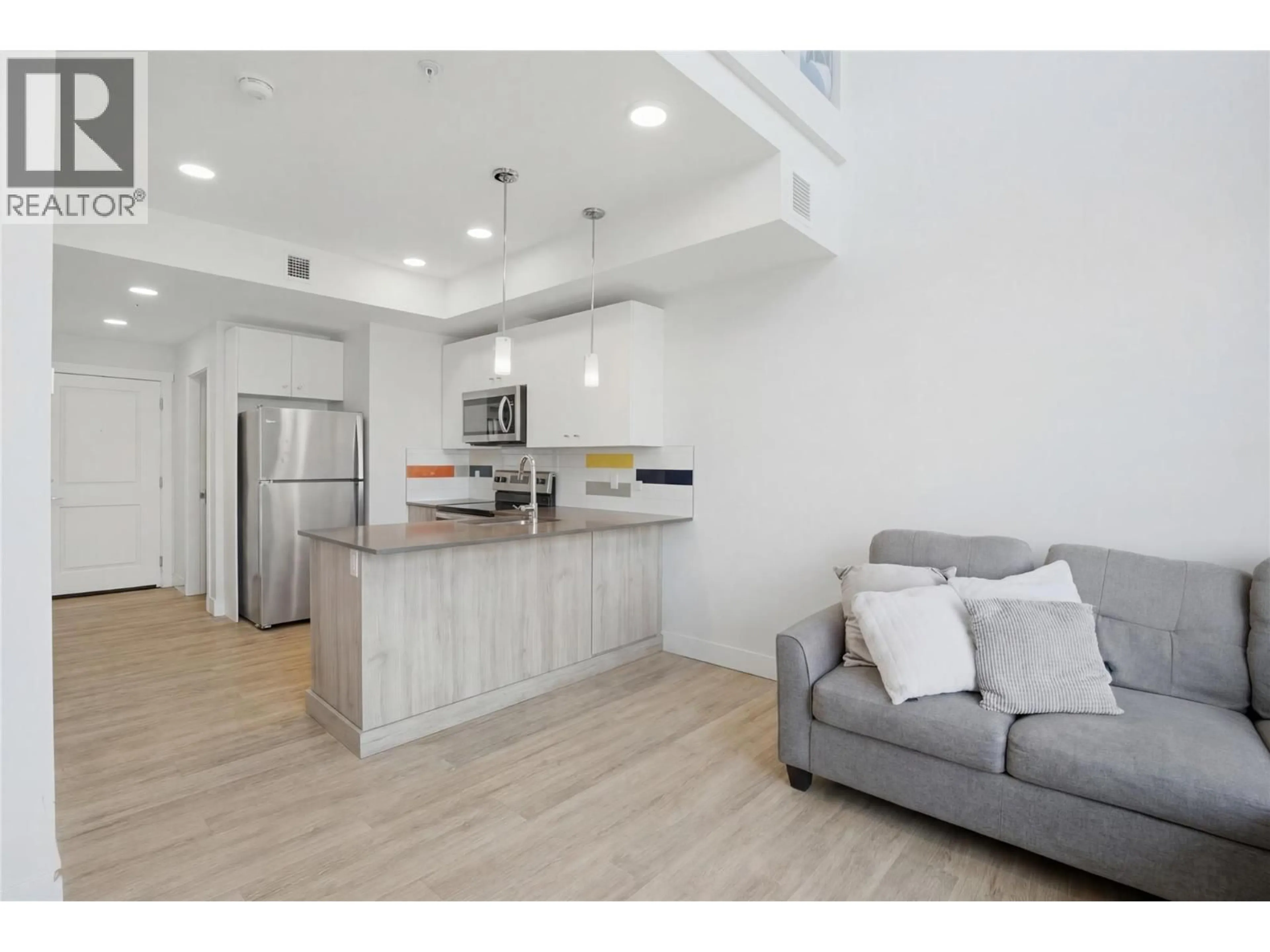 Unknown for 403 - 107 YEW STREET, Kamloops British Columbia V2B4A1