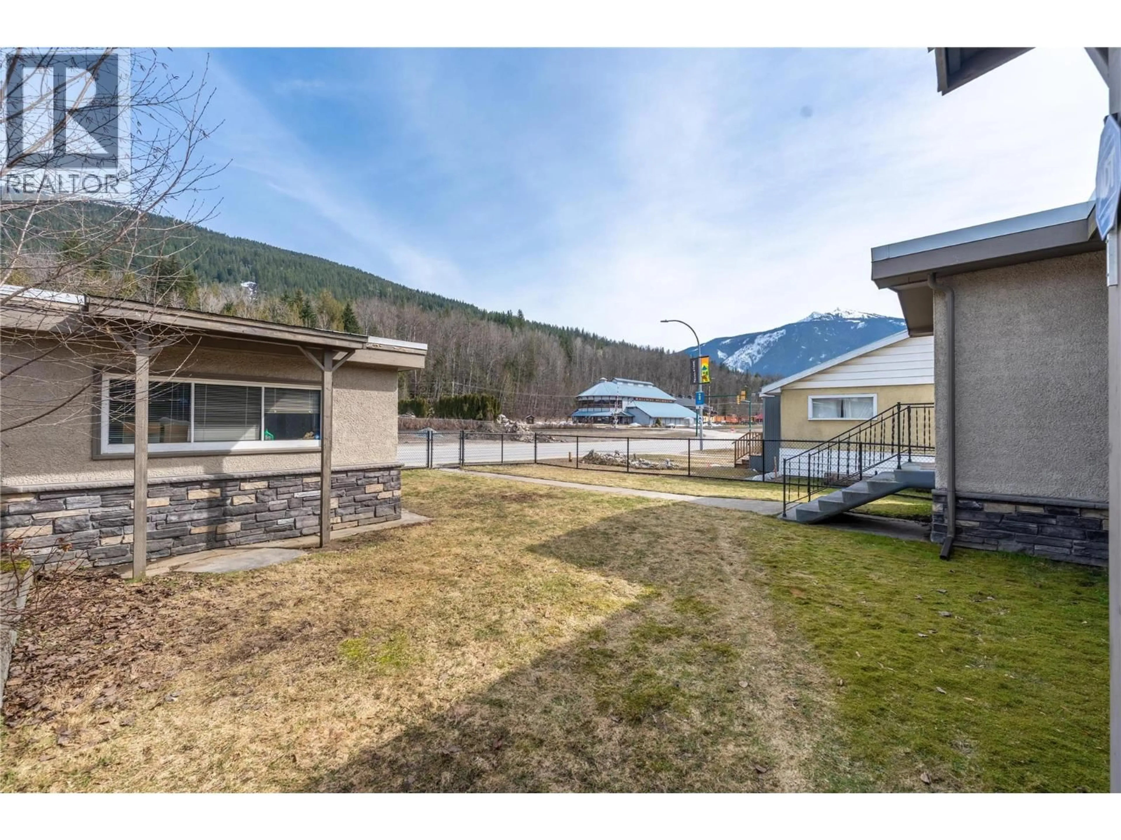 Unknown for 819 VICTORIA ROAD WEST, Revelstoke British Columbia V0E2S0