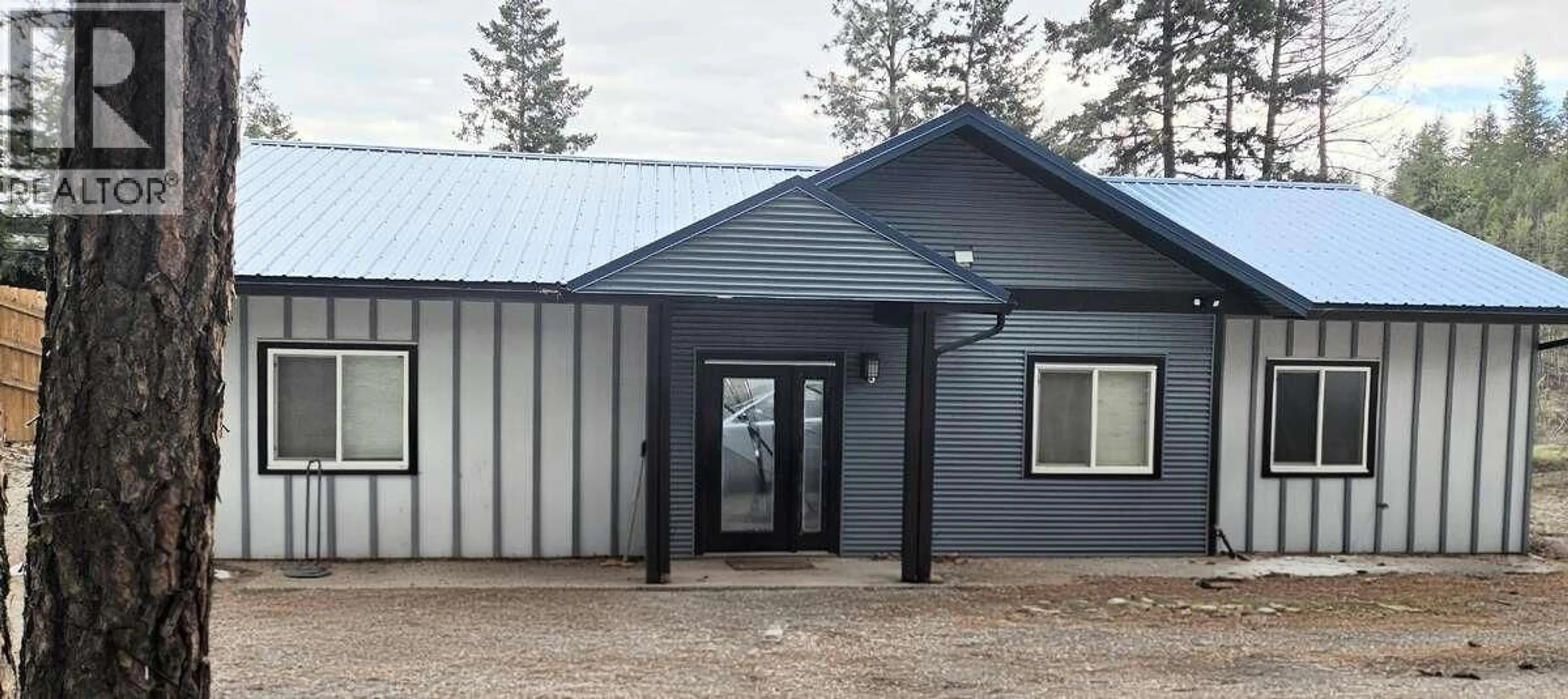 Home with vinyl exterior material, building for 10795 WESTSHORE ROAD, Vernon British Columbia V1H2C3