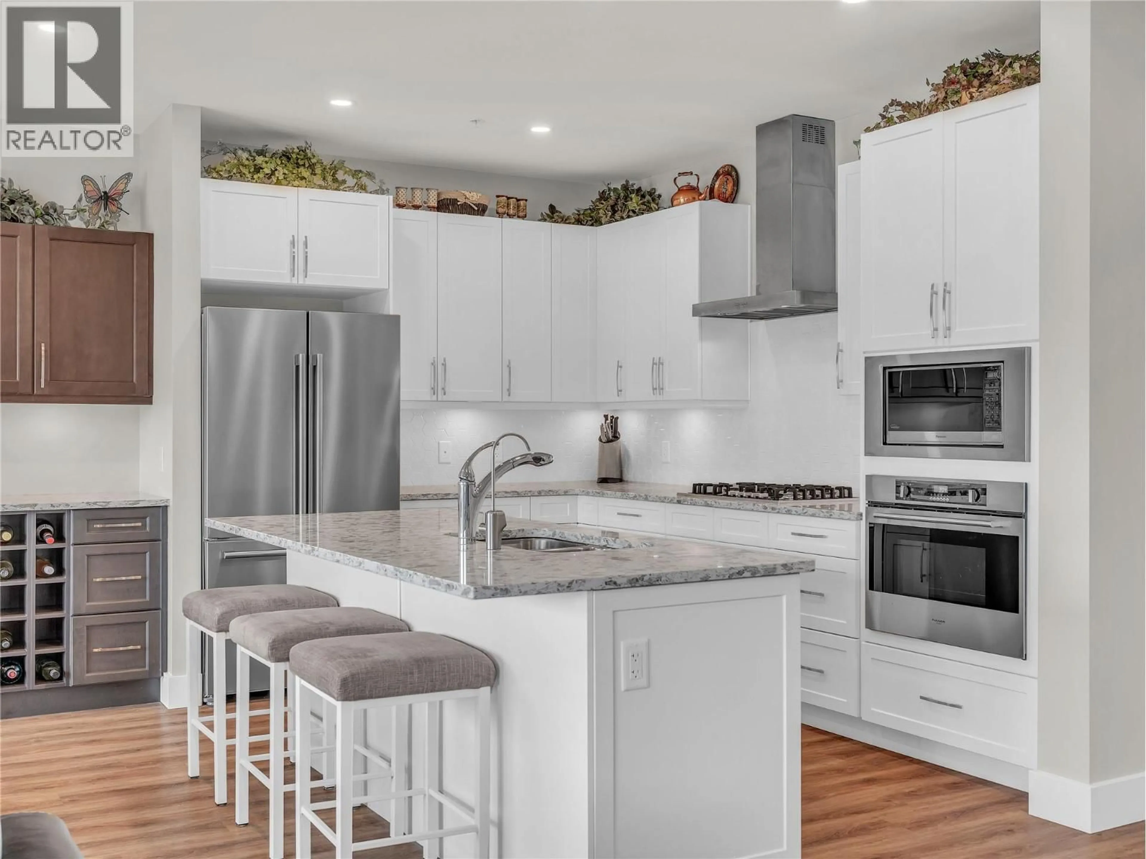 Open concept kitchen, unknown for 322 - 300 VISTA PARK, Penticton British Columbia V2A0B2