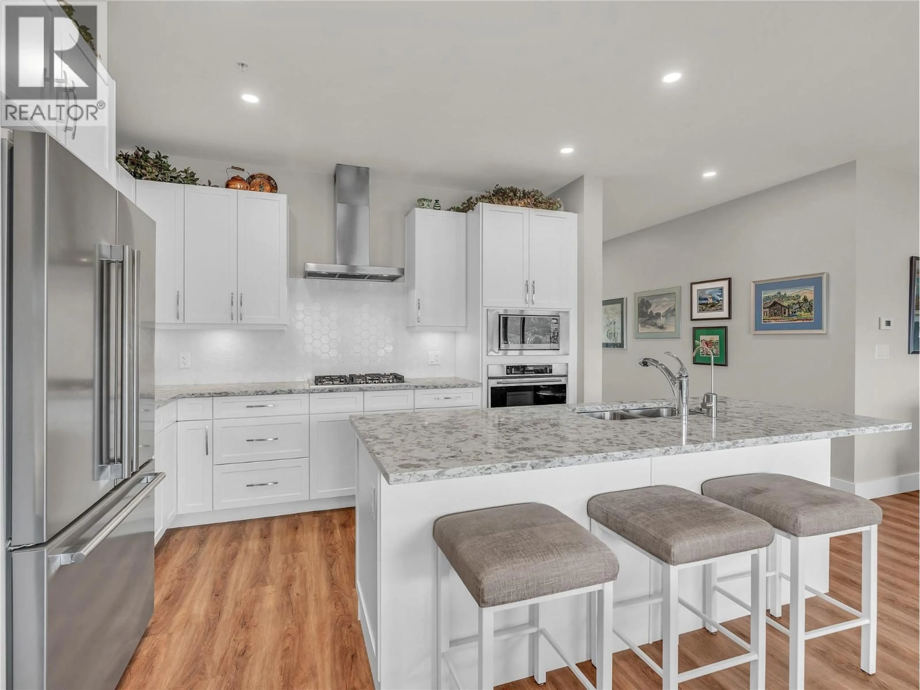 Open concept kitchen, unknown for 322 - 300 VISTA PARK, Penticton British Columbia V2A0B2