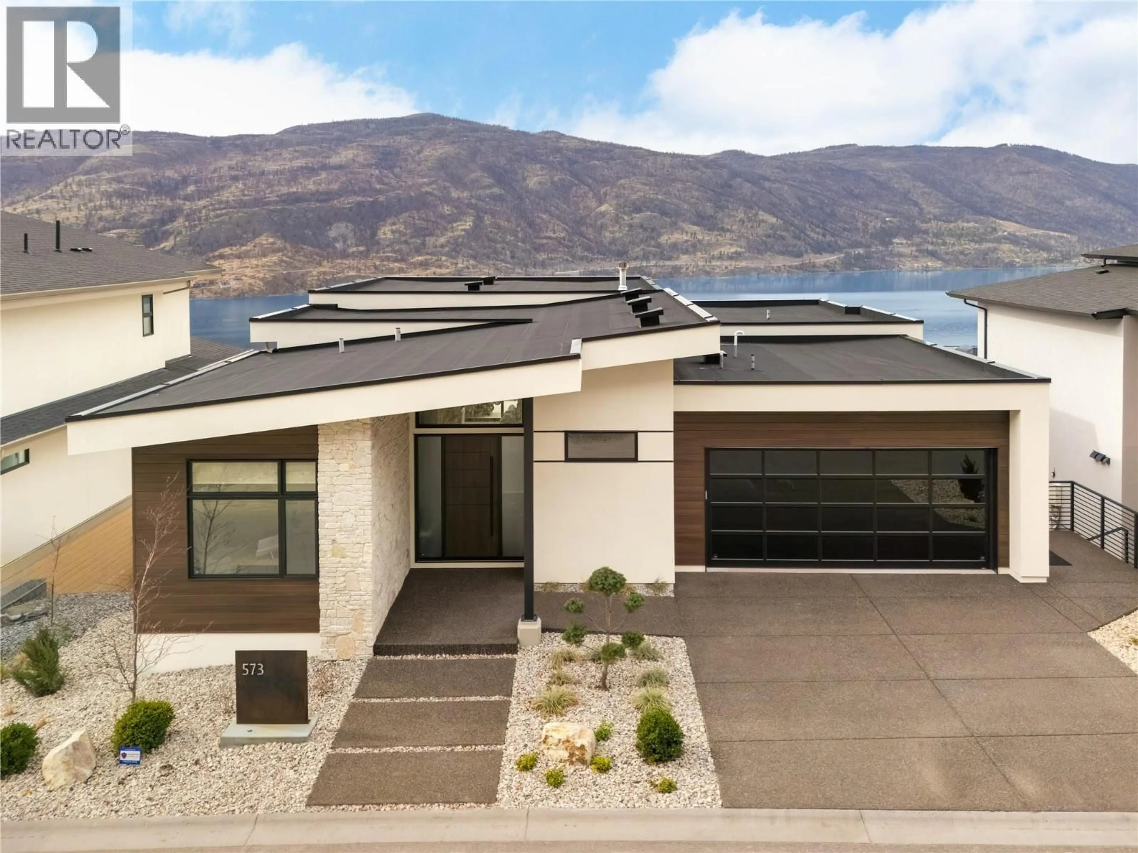 Home with vinyl exterior material, mountain view for 573 CLIFTON COURT, Kelowna British Columbia V1V0B7