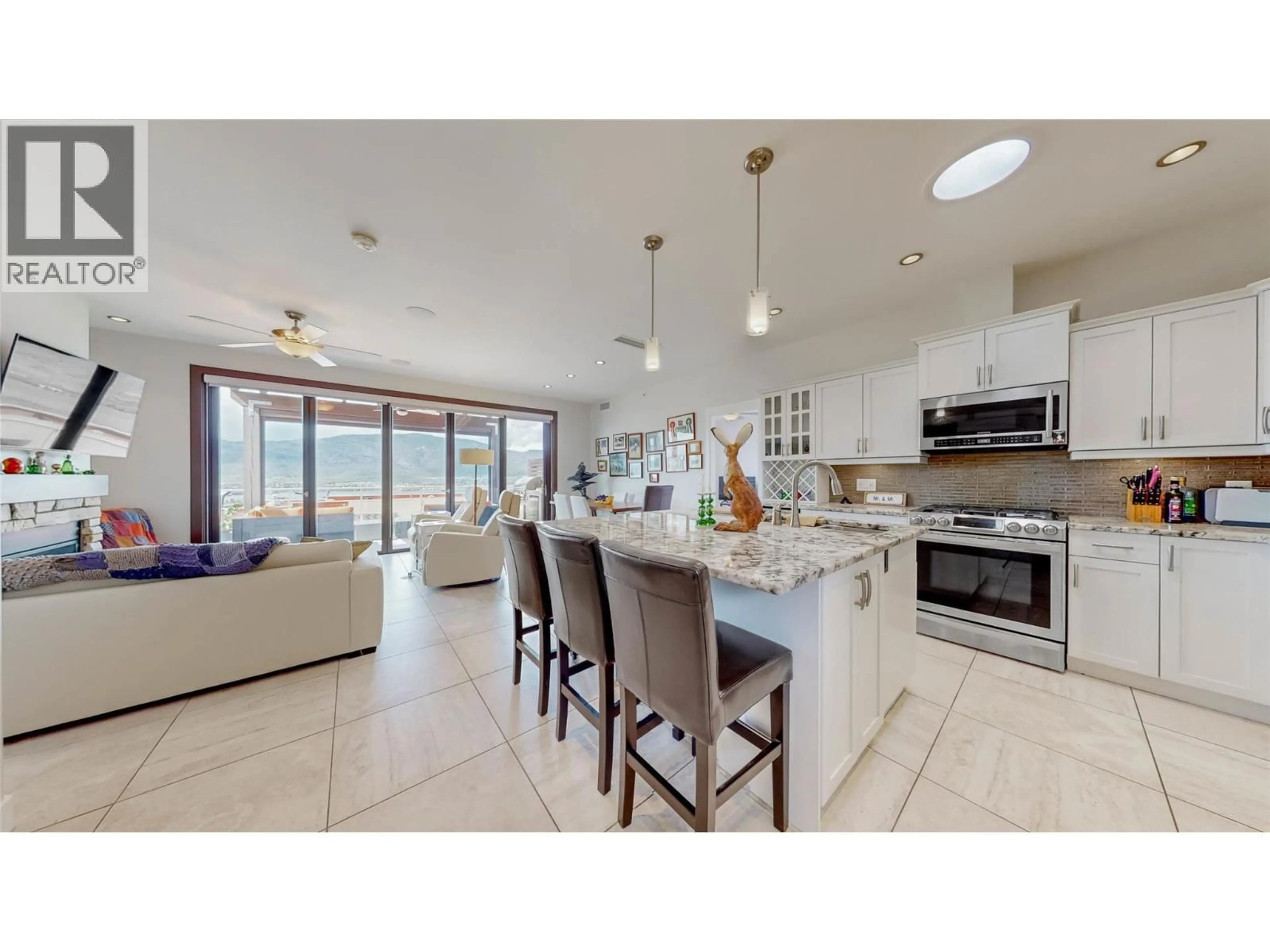 Open concept kitchen, ceramic/tile floor for 20 - 2000 VALLEYVIEW DRIVE, Osoyoos British Columbia V0H1V6