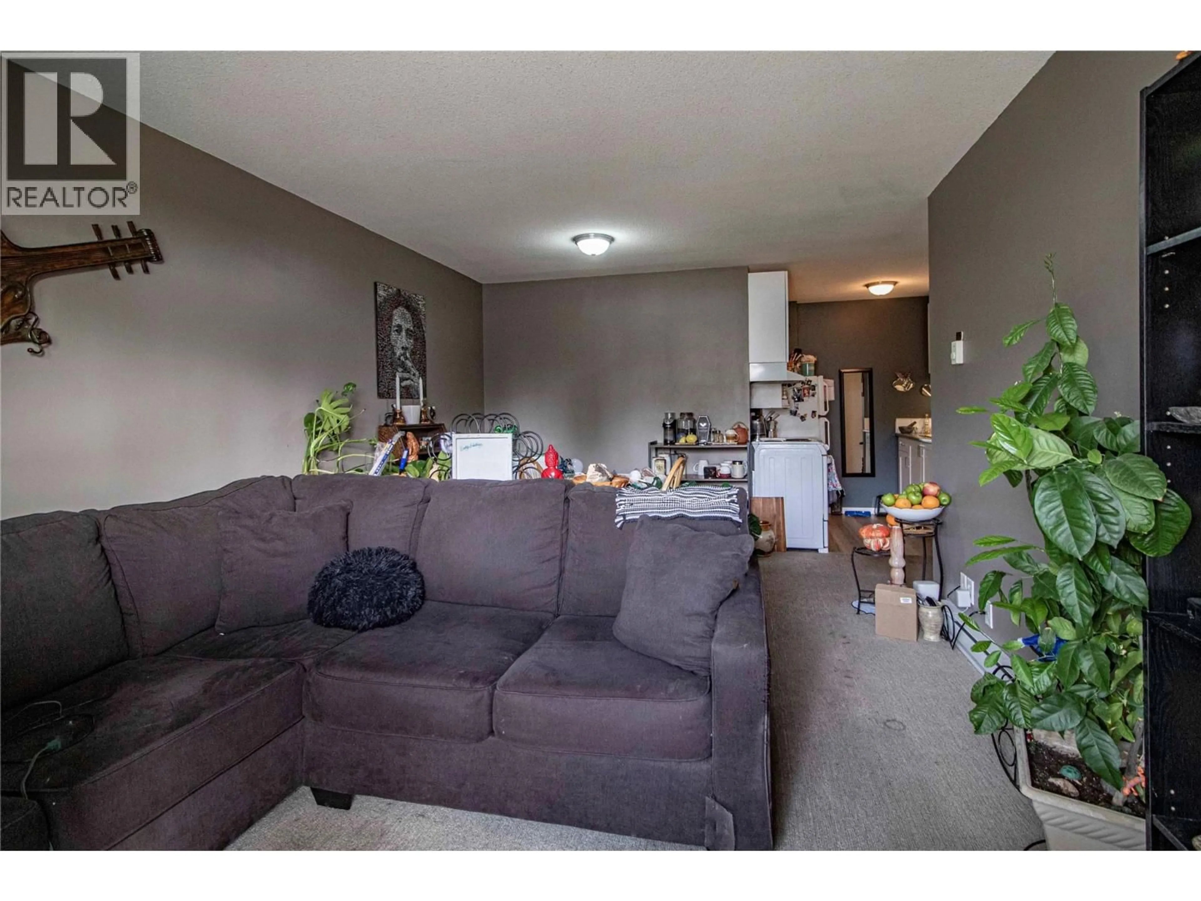 Living room with furniture, unknown for 216 - 130 SKAHA PLACE, Penticton British Columbia V2A7J6