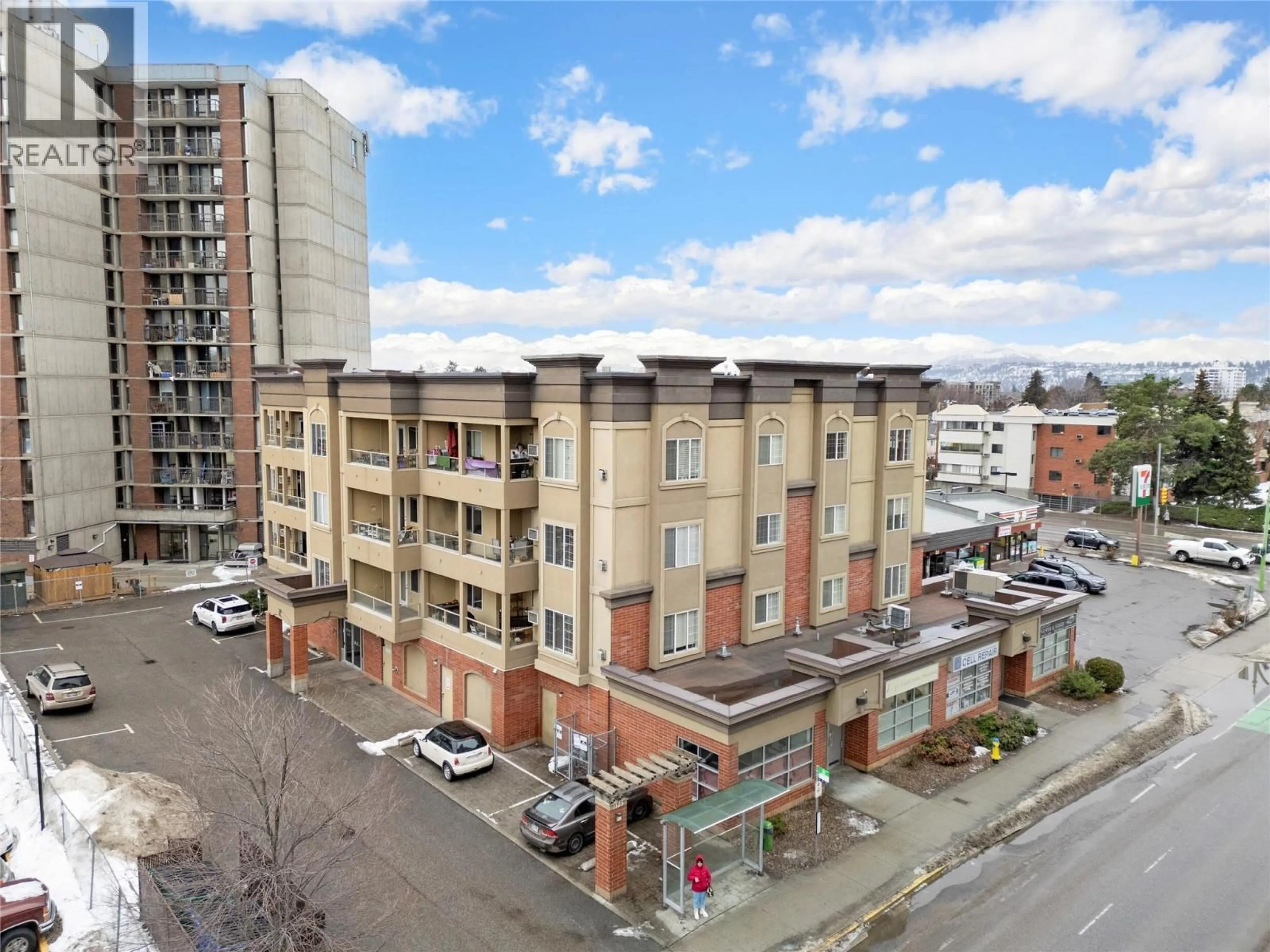 A pic from outside/outdoor area/front of a property/back of a property/a pic from drone, city buildings view from balcony for 401 - 1125 BERNARD AVENUE, Kelowna British Columbia V1Y6R3