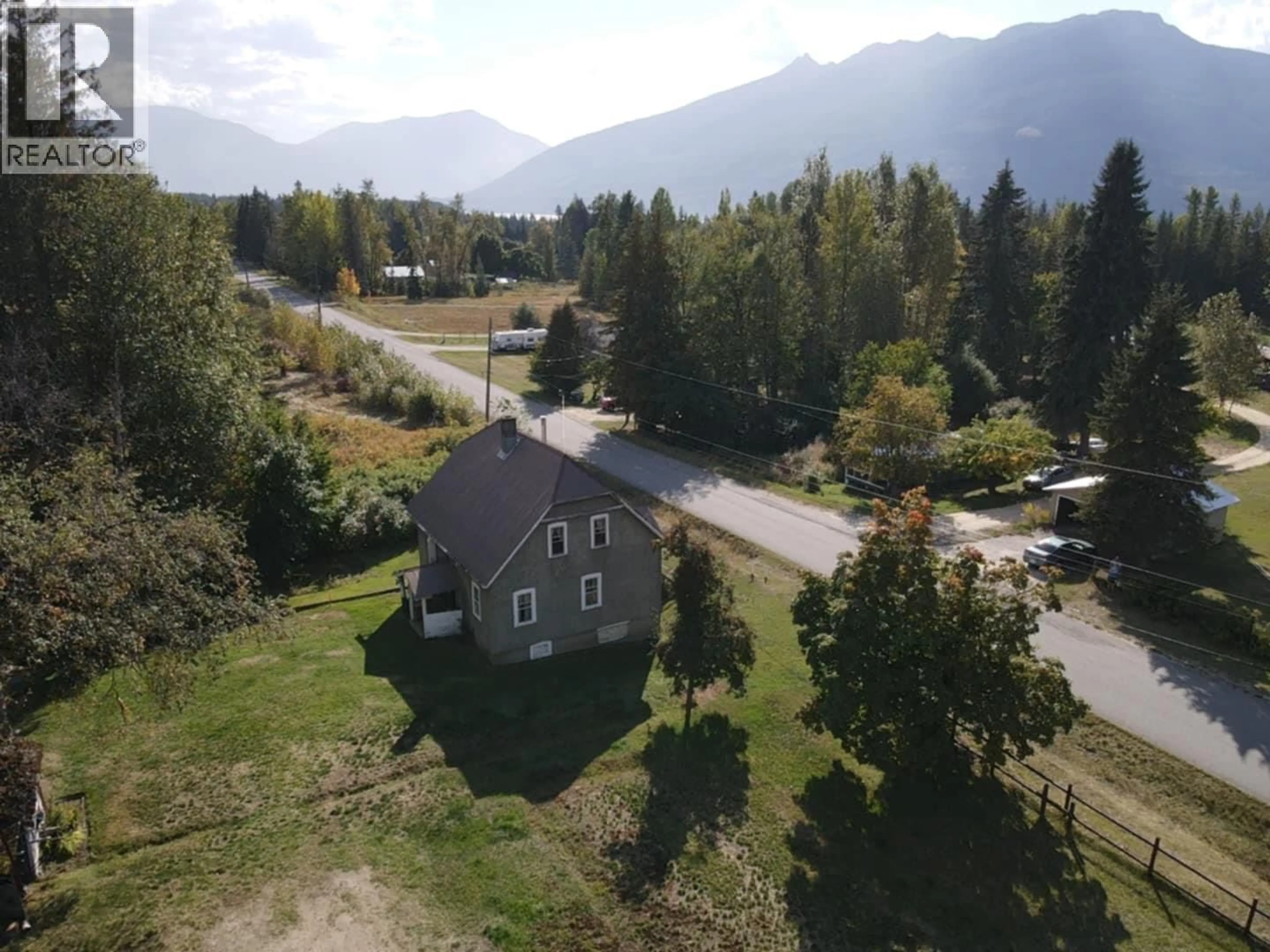 A pic from outside/outdoor area/front of a property/back of a property/a pic from drone, mountain view for 431 ALEXANDER ROAD, Nakusp British Columbia V0G1R1