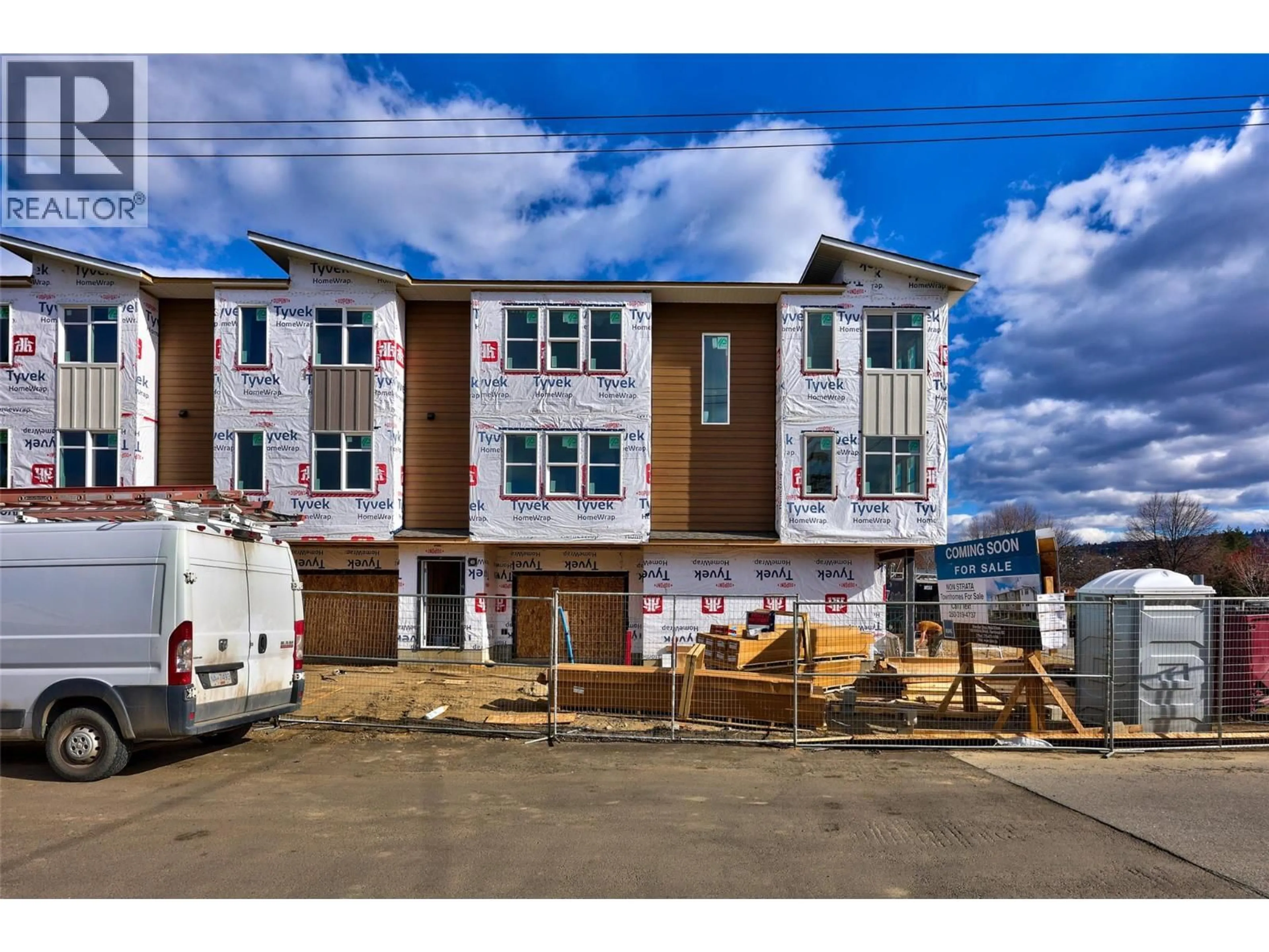 Home with vinyl exterior material, building for 151 PARK STREET, Kamloops British Columbia V2B4A7