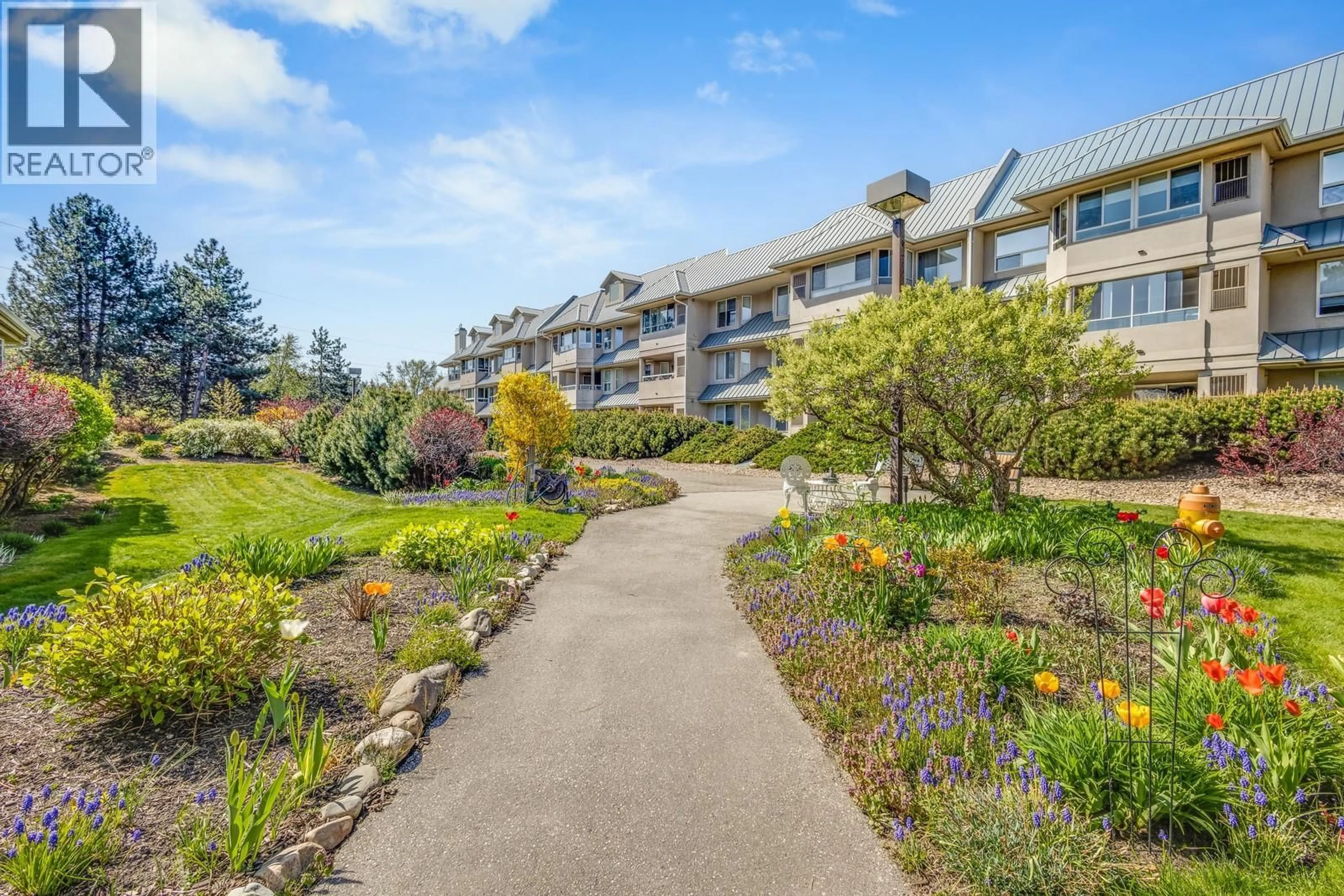 Patio, water/lake/river/ocean view for 306 - 1961 DURNIN ROAD, Kelowna British Columbia V1X7Z6