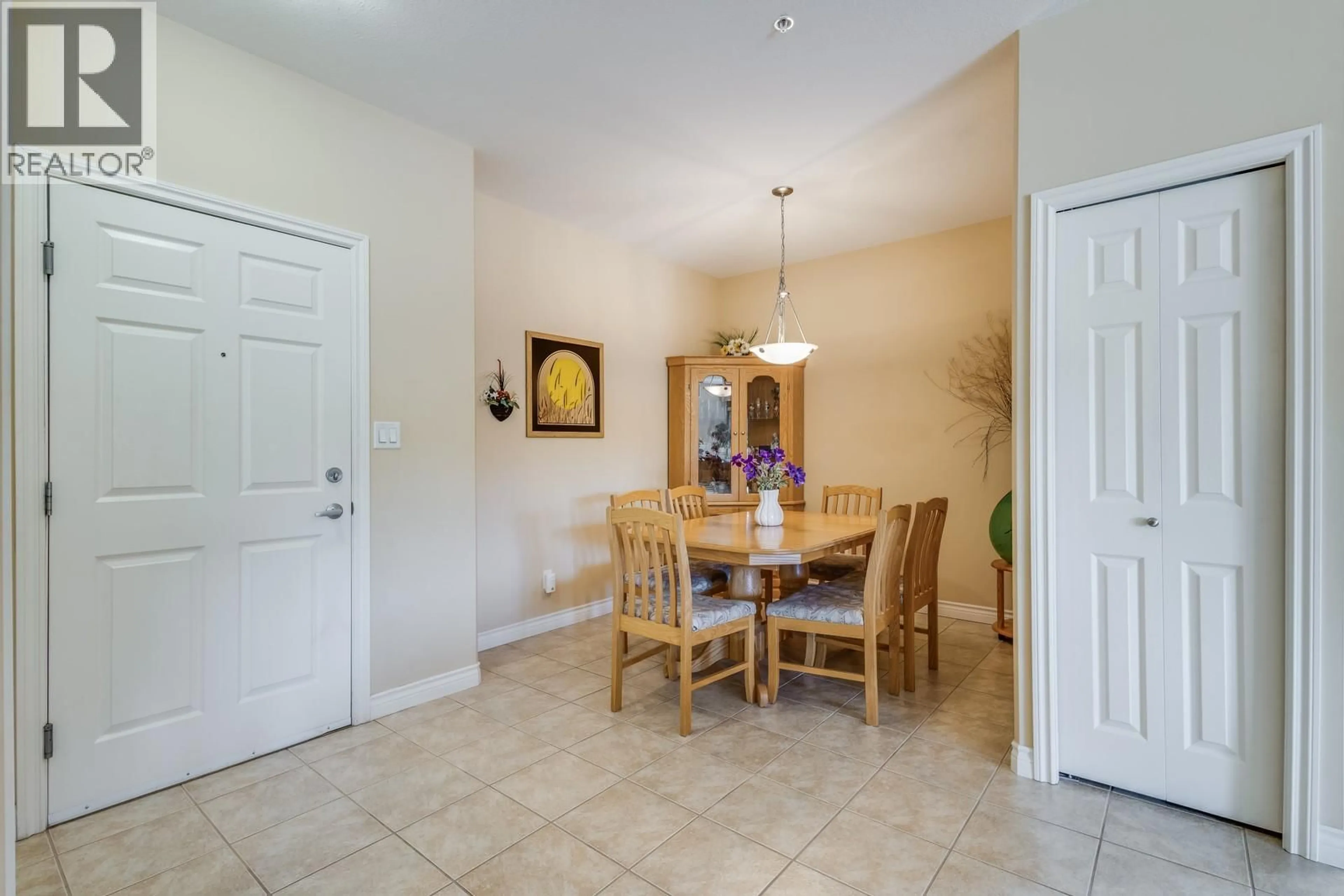 Dining room, ceramic/tile floor for 306 - 1961 DURNIN ROAD, Kelowna British Columbia V1X7Z6