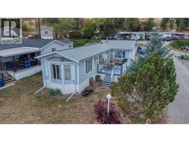 34 - 8508 CLERKE ROAD, Coldstream 3