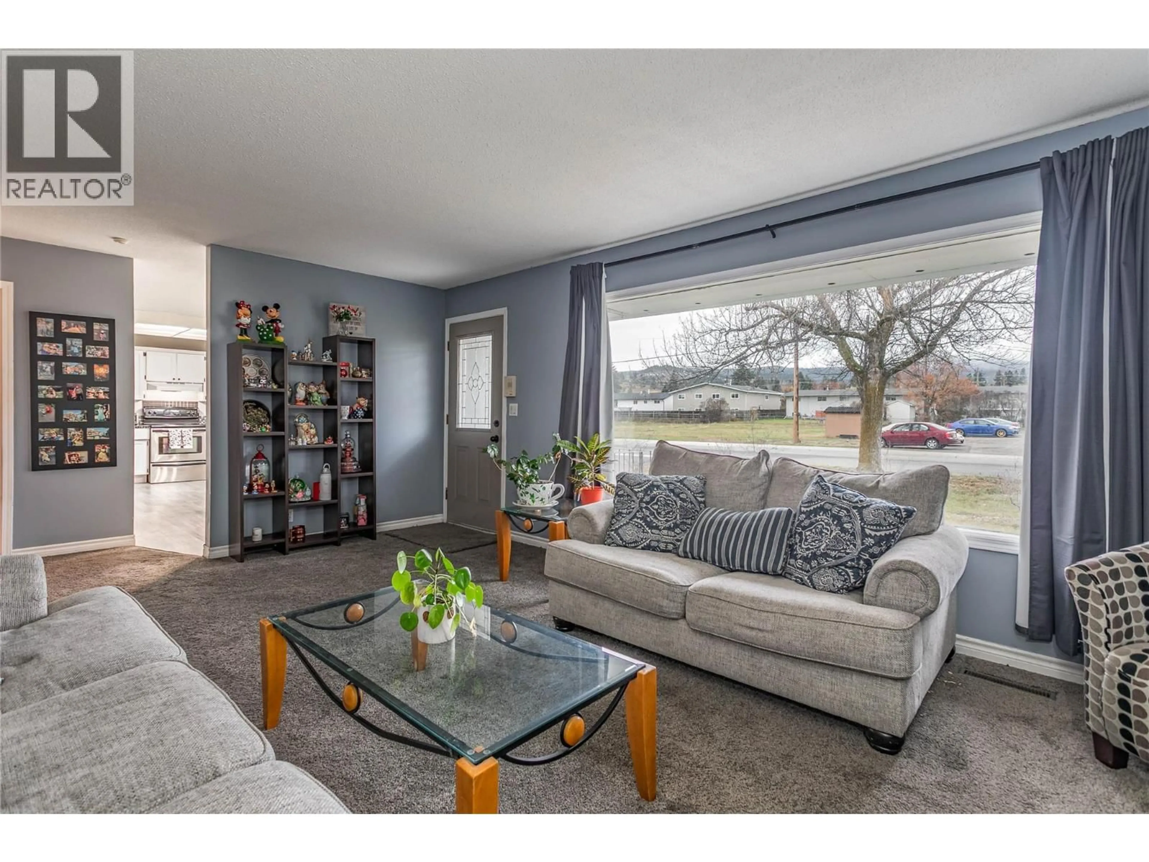 Living room with furniture, unknown for 250 HUSCH ROAD, Kelowna British Columbia V1X1N1