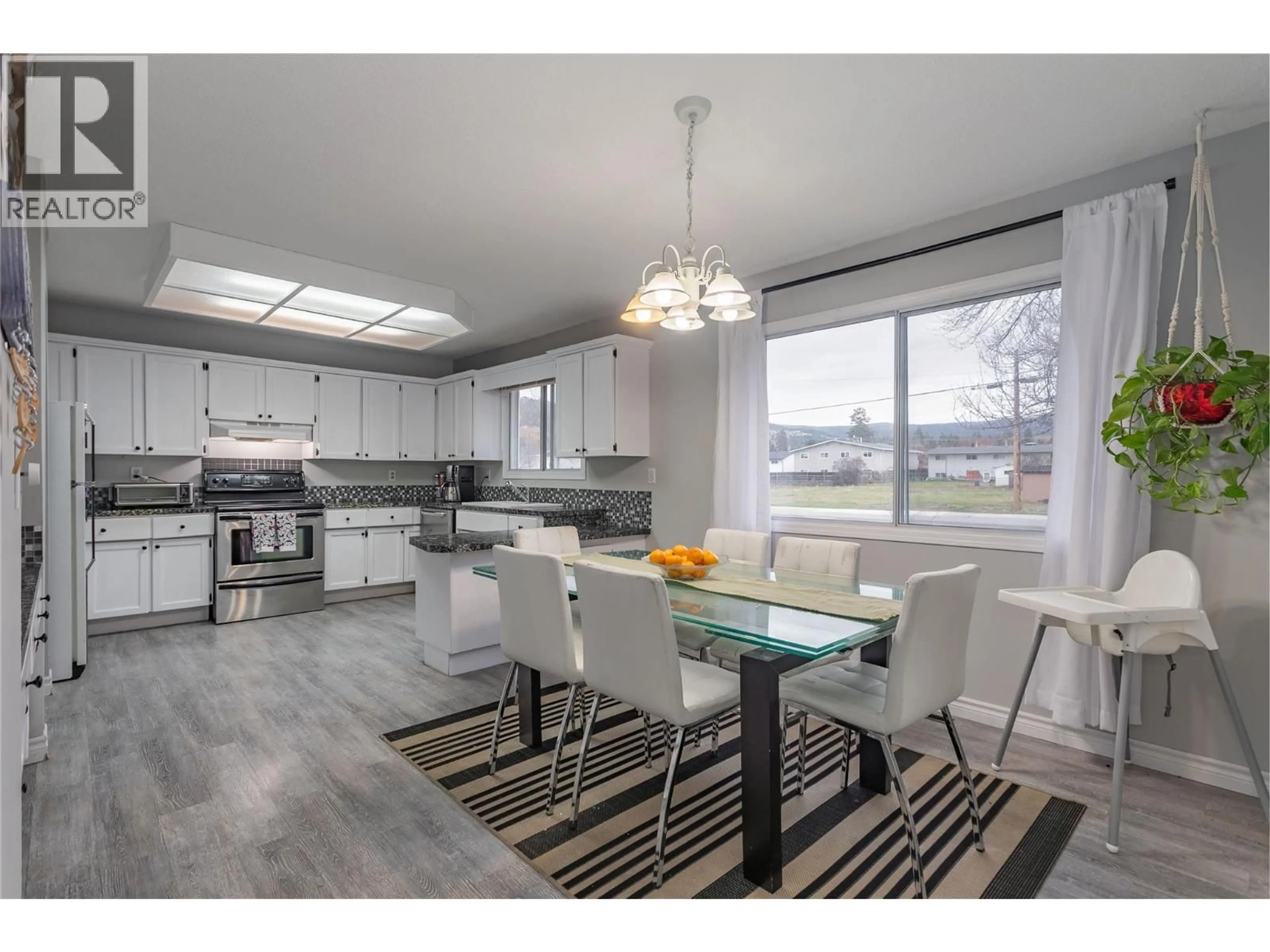 Open concept kitchen, unknown for 250 HUSCH ROAD, Kelowna British Columbia V1X1N1