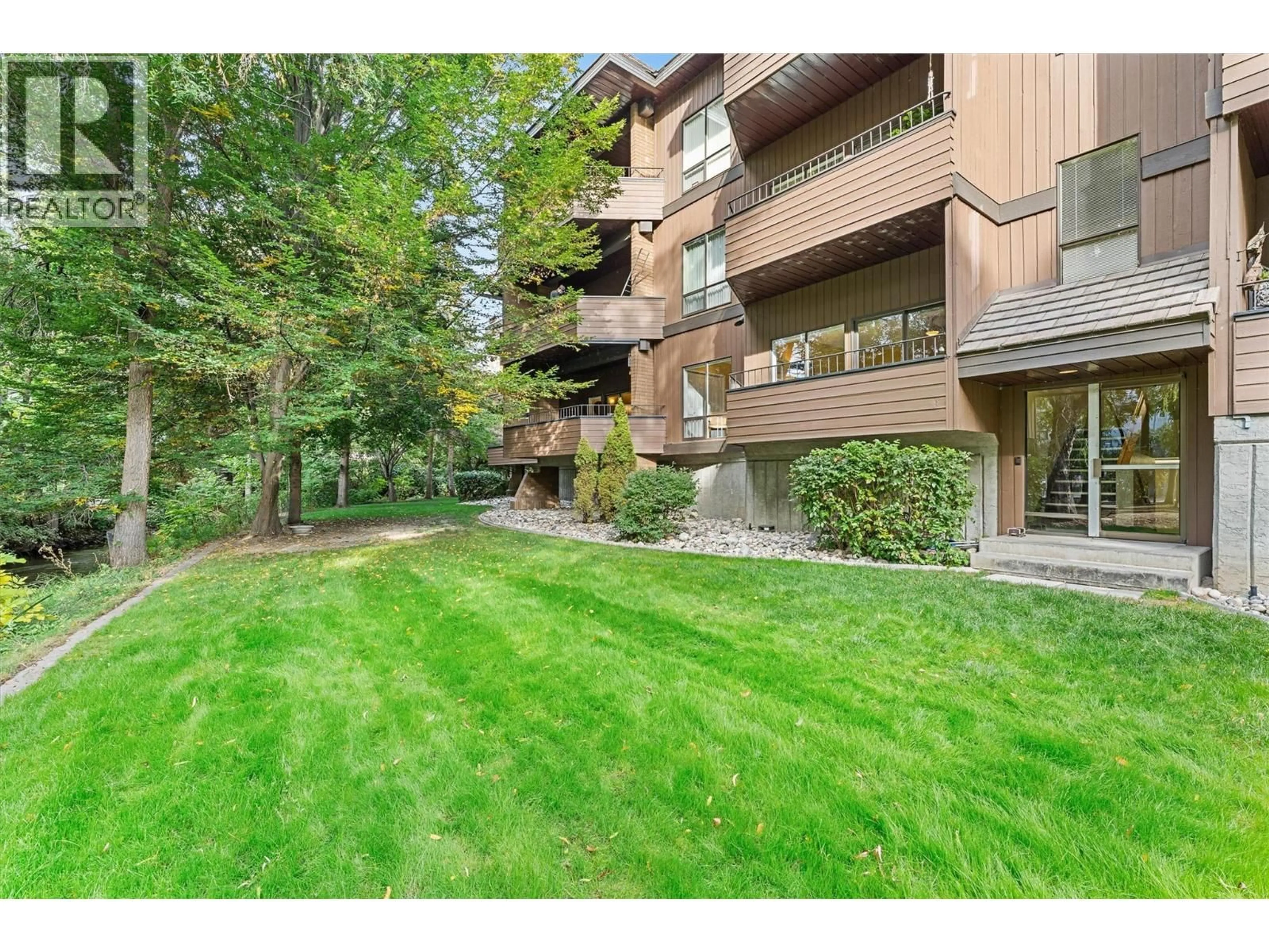 Patio, forest/trees view for 106 - 539 SUTHERLAND AVENUE, Kelowna British Columbia V1Y5X3