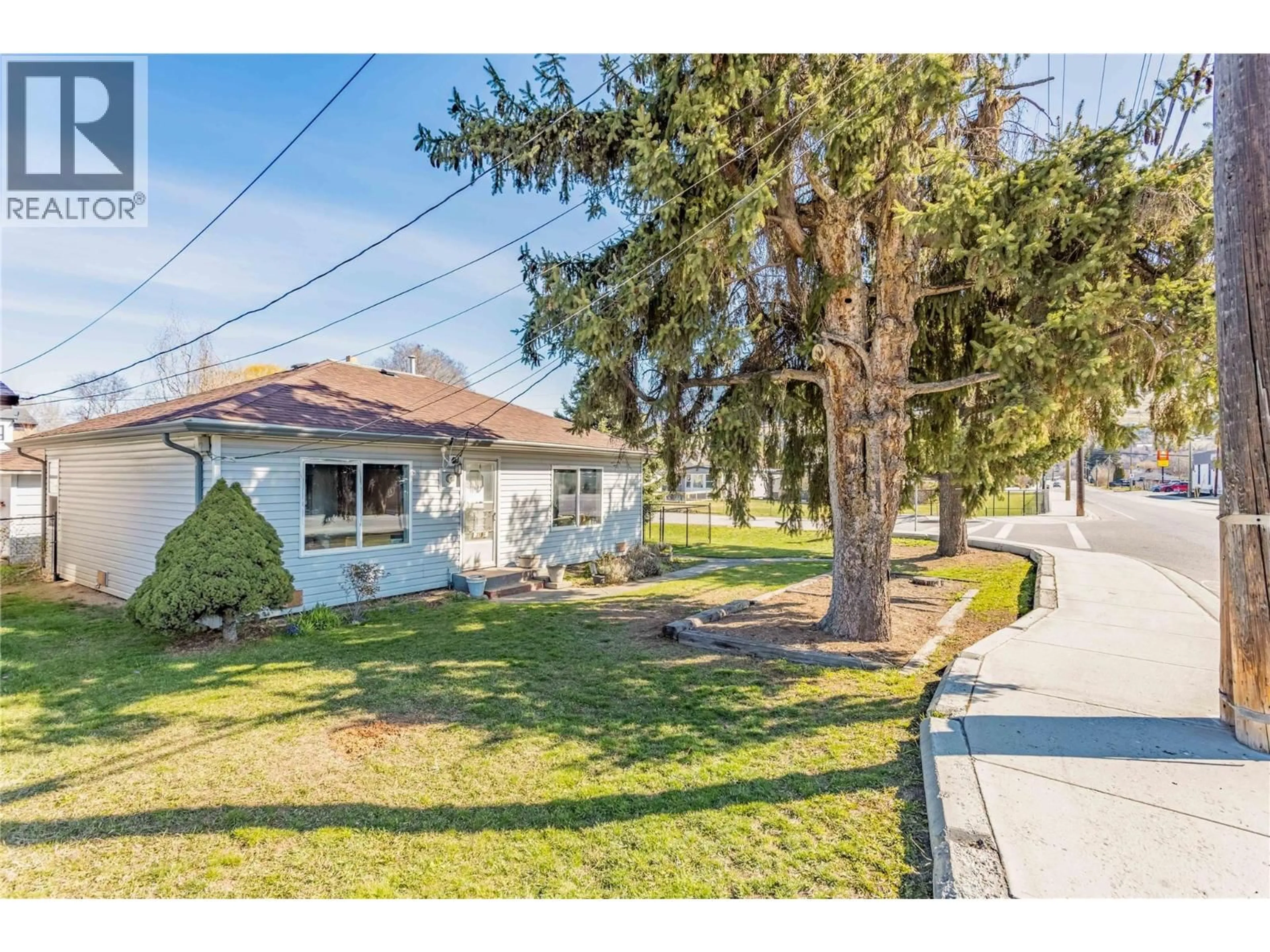 A pic from outside/outdoor area/front of a property/back of a property/a pic from drone, street for 3156 WOODSDALE ROAD, Lake Country British Columbia V4V1X8