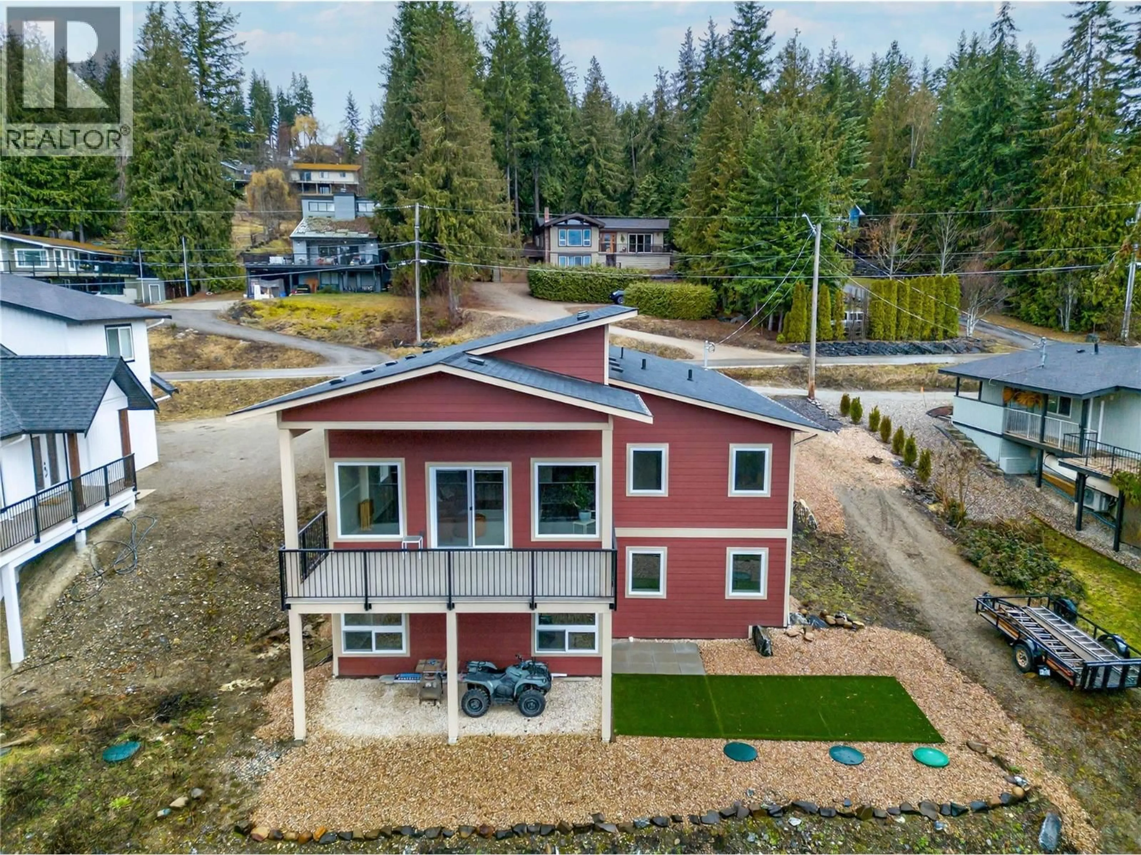 A pic from outside/outdoor area/front of a property/back of a property/a pic from drone, water/lake/river/ocean view for 3044 CEDAR DRIVE, Blind Bay British Columbia V0E2W2