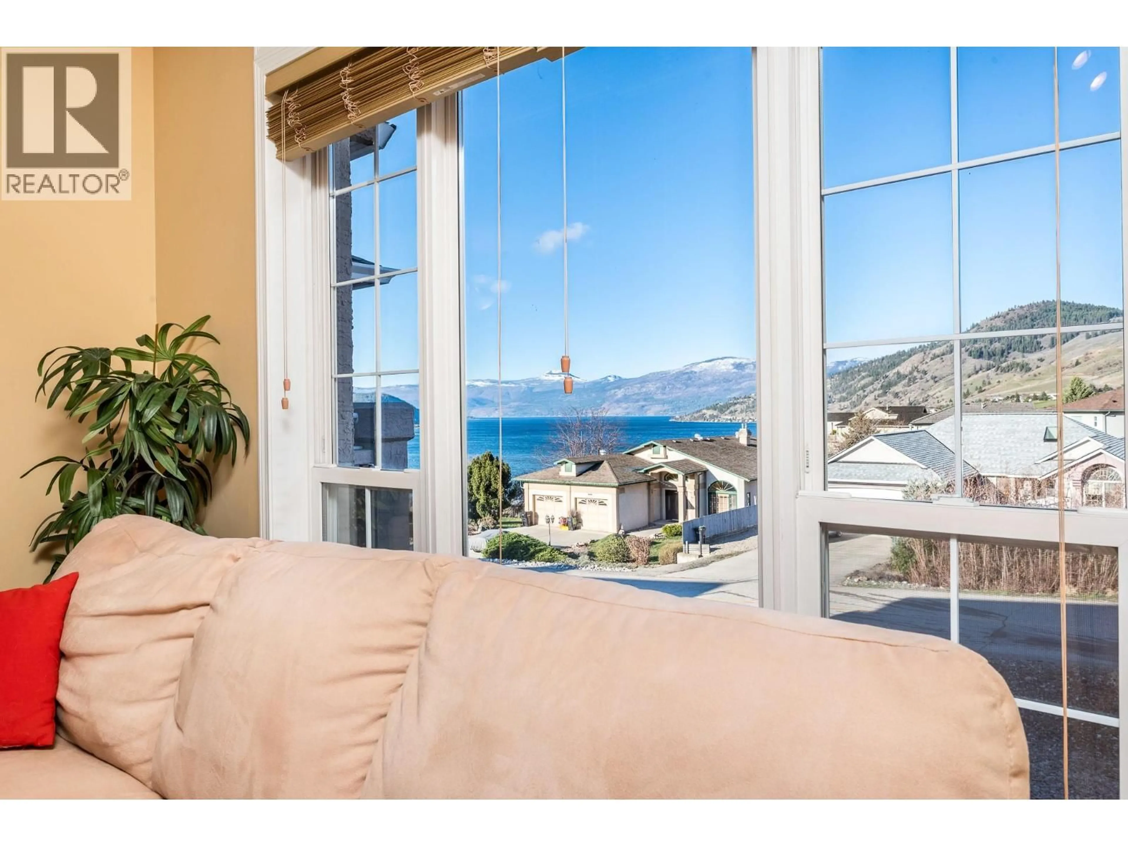 Balcony in the apartment, water/lake/river/ocean view for 6845 CAMEO DRIVE NORTH, Vernon British Columbia V1H1N9