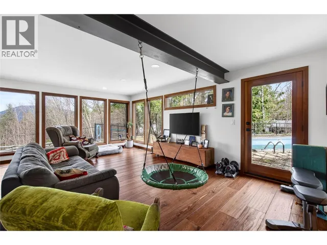 1040 OLD AUTO ROAD SOUTHEAST, Salmon Arm 5