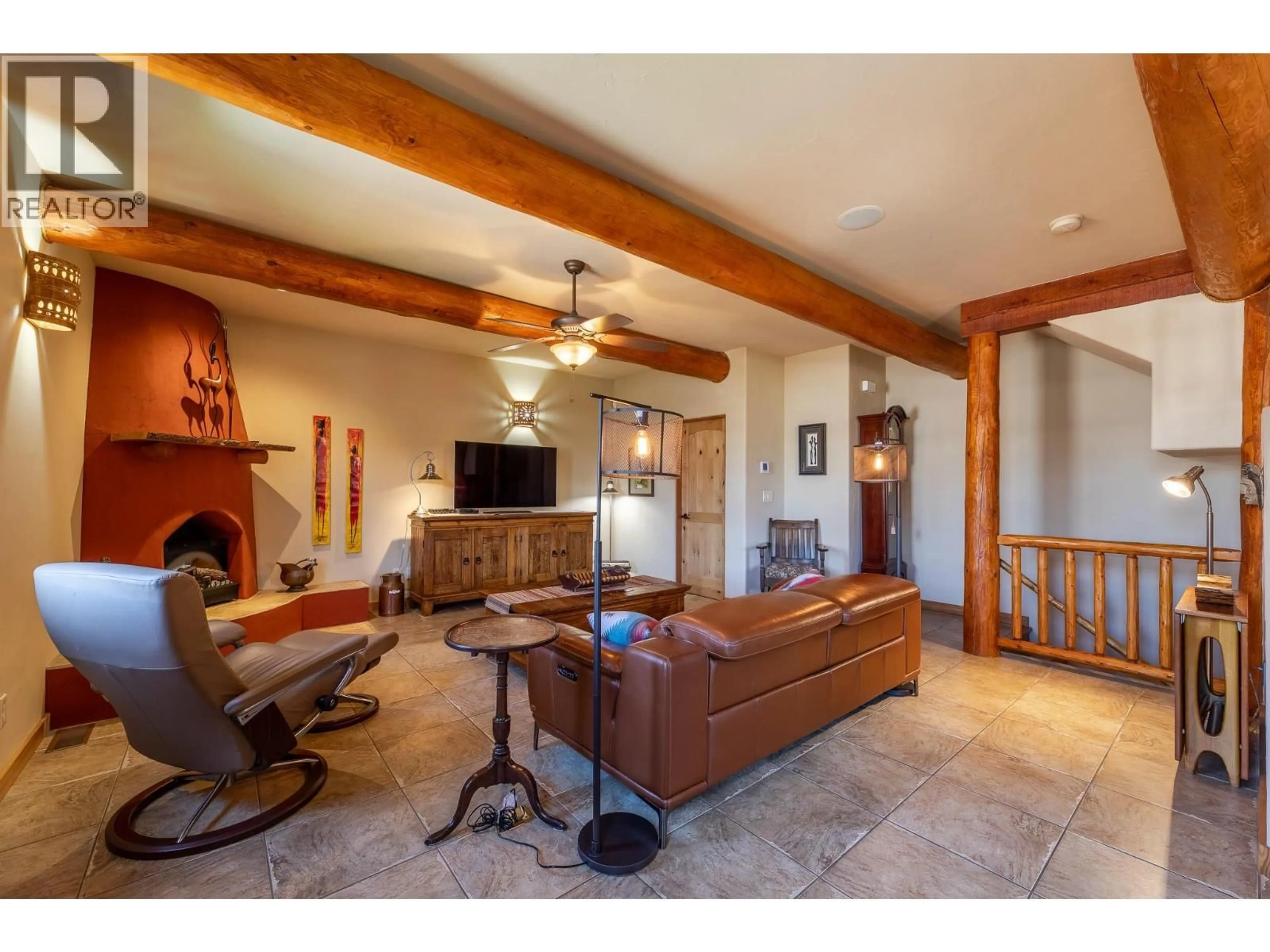 Living room with furniture, unknown for 105 - 483 MAURICE STREET, Penticton British Columbia V2A5V8