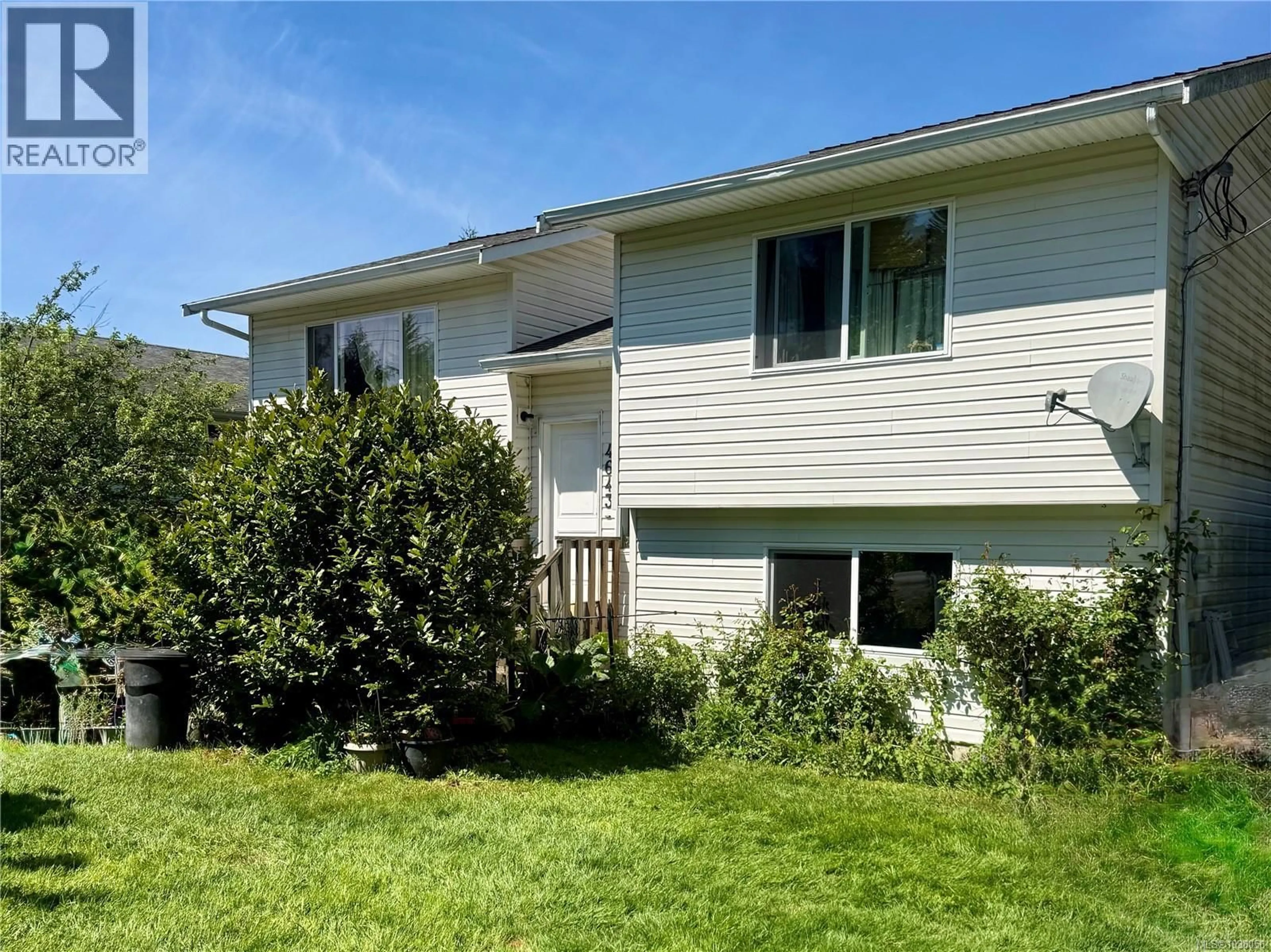 Home with vinyl exterior material, street for 4643 GAIL CRESCENT, Courtenay British Columbia V9N5Y3