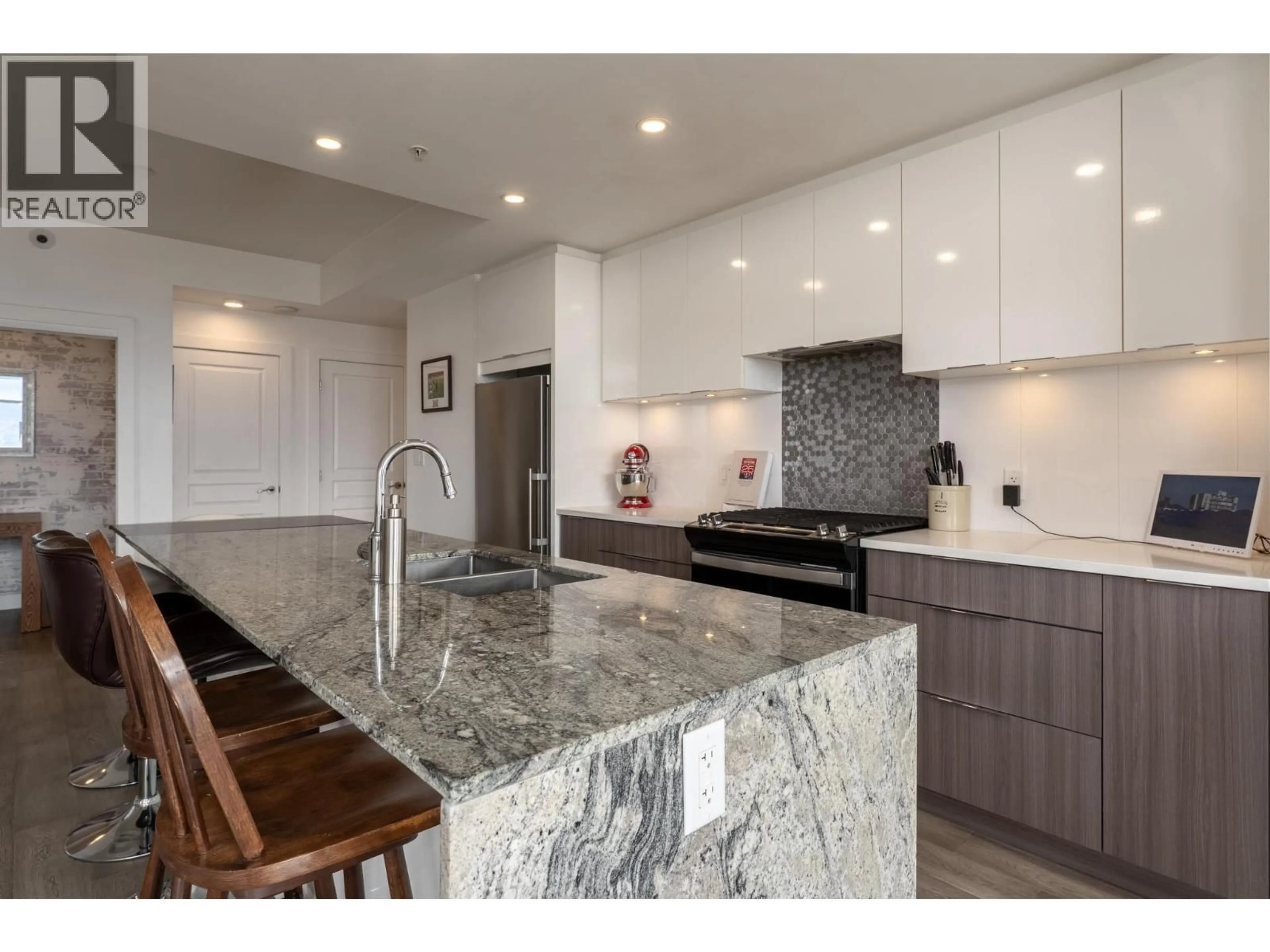Contemporary kitchen, ceramic/tile floor for 1501 - 1151 SUNSET DRIVE, Kelowna British Columbia V1Y0G2