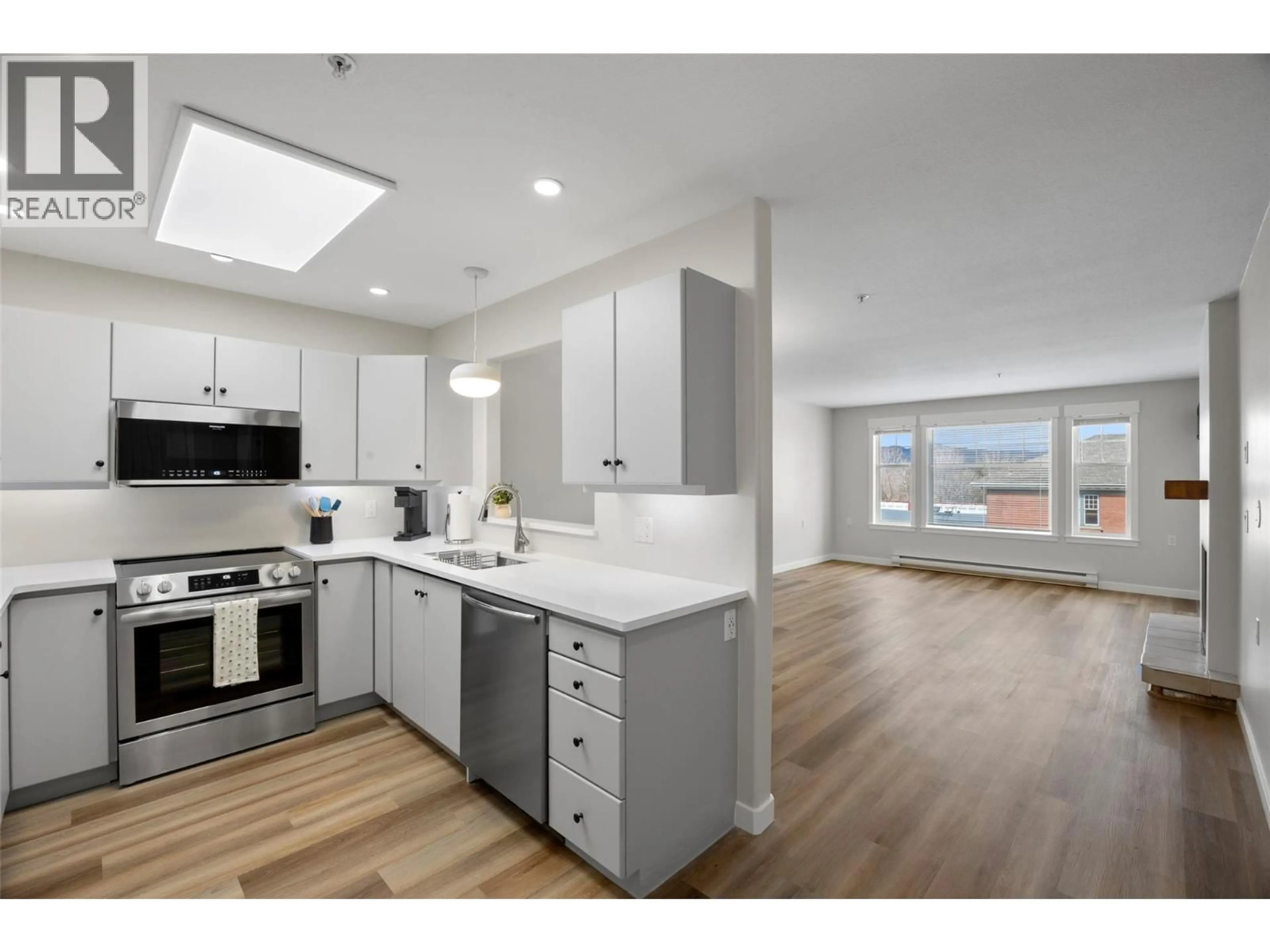 Open concept kitchen, unknown for 203 - 490 LORNE STREET, Kamloops British Columbia V2C1W3