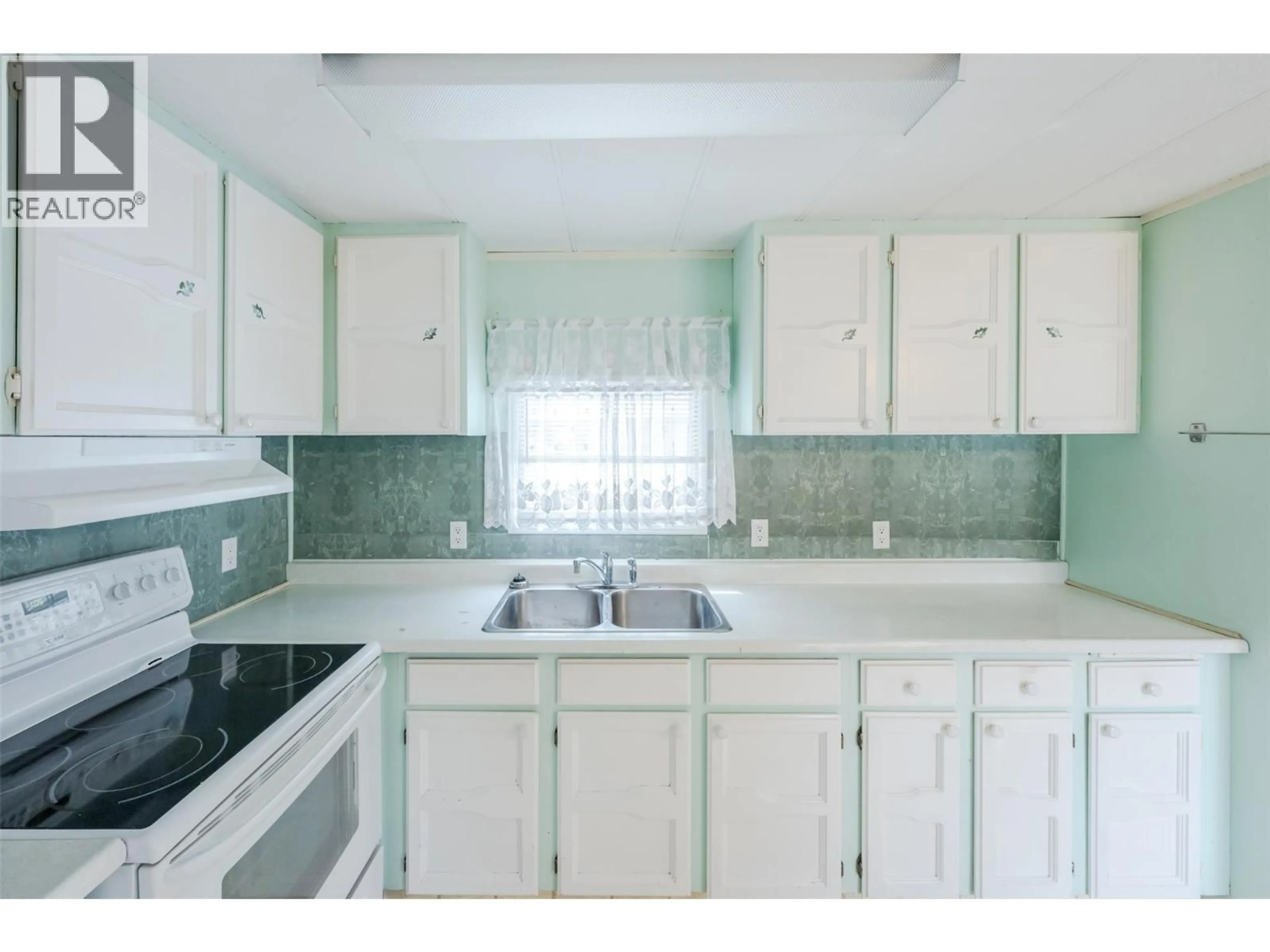 Standard kitchen, ceramic/tile floor for C25 - 4505 MCLEAN CREEK ROAD, Okanagan Falls British Columbia V0H1R1