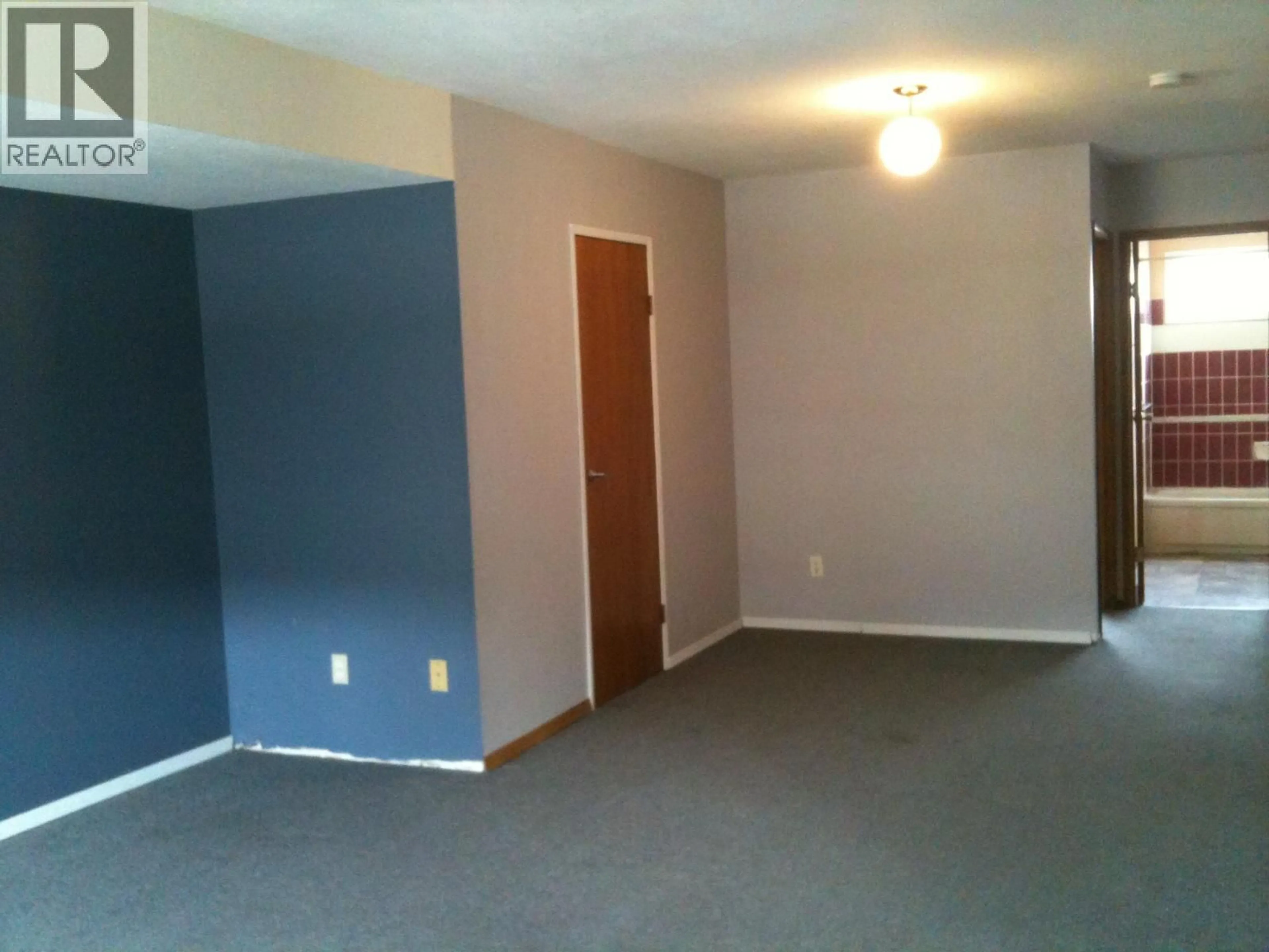 A pic of a room for 2112 ETHEL STREET, Kelowna British Columbia V1Y2Z8
