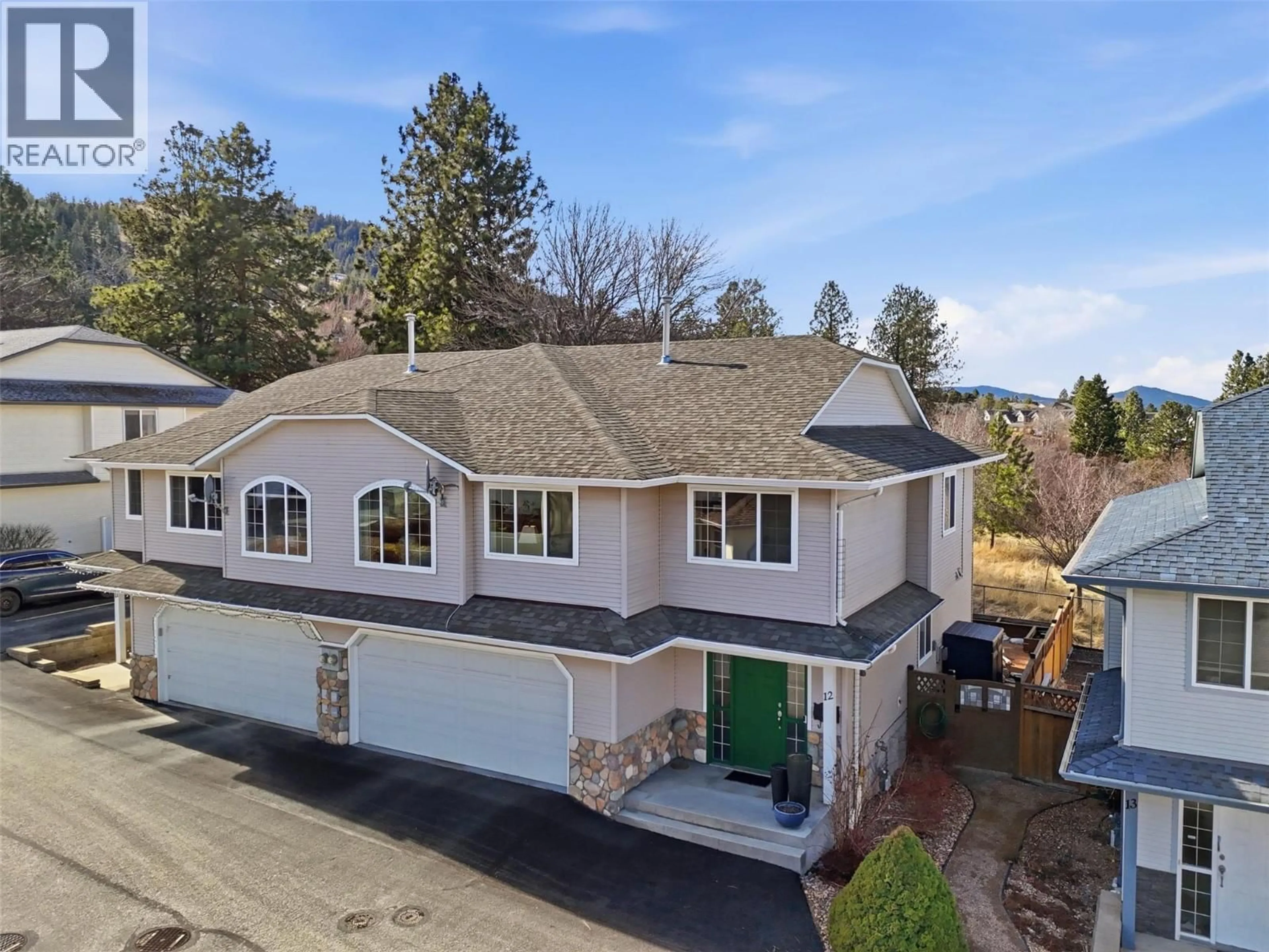 A pic from outside/outdoor area/front of a property/back of a property/a pic from drone, street for 12 - 2210 QU'APPELLE BOULEVARD, Kamloops British Columbia V2E2S4
