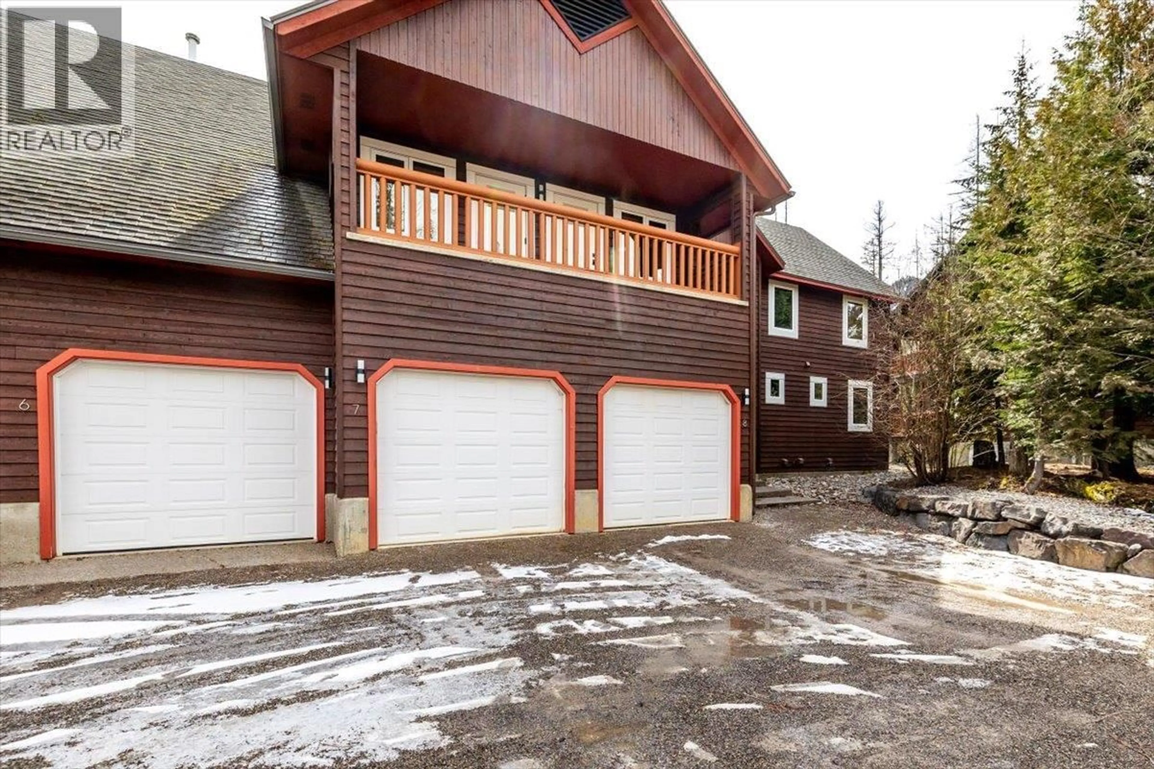 Indoor garage for 6 - 4576 TIMBERLINE CRESCENT, Fernie British Columbia V0B1M6