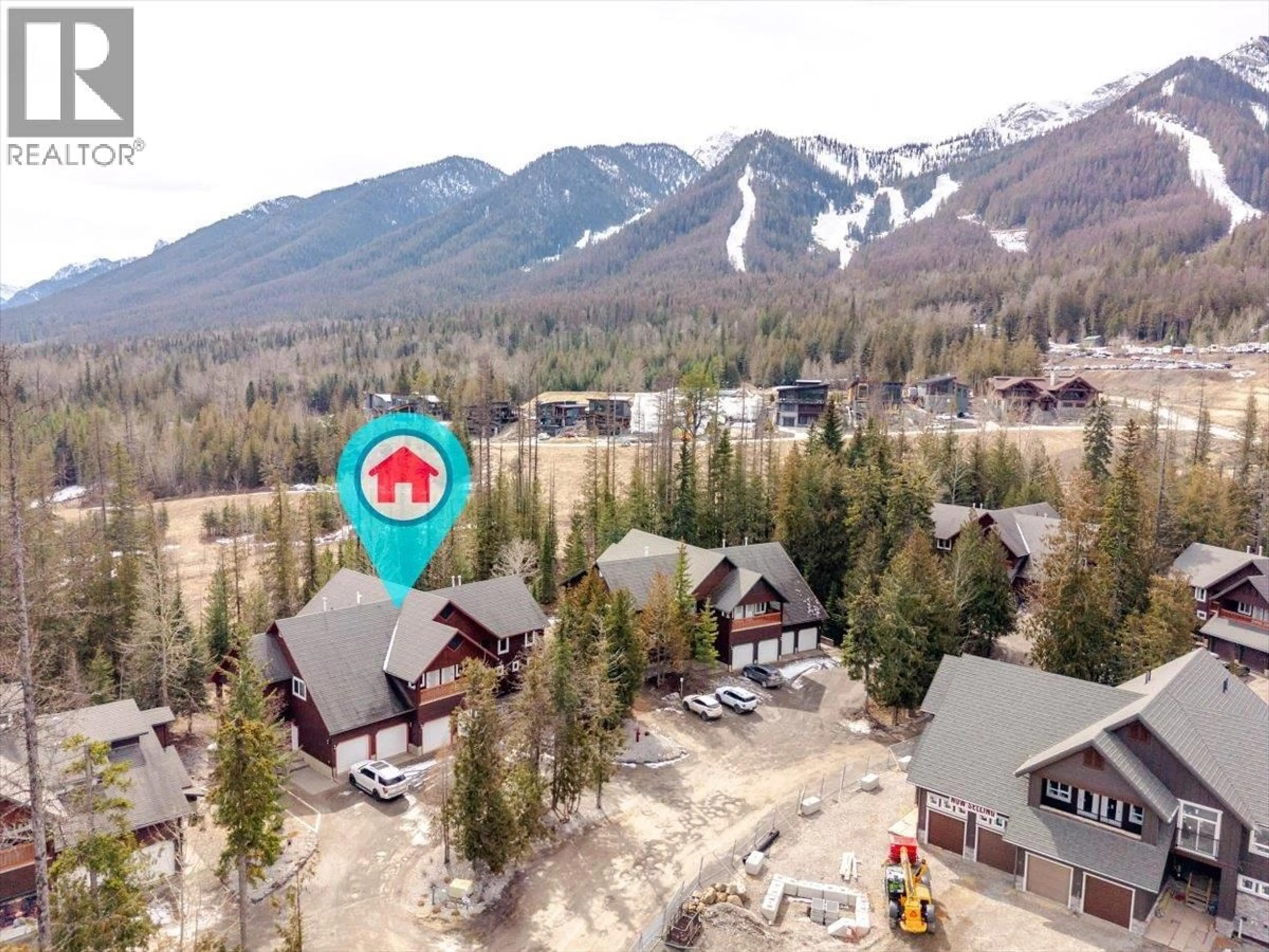 A pic from outside/outdoor area/front of a property/back of a property/a pic from drone, mountain view for 6 - 4576 TIMBERLINE CRESCENT, Fernie British Columbia V0B1M6