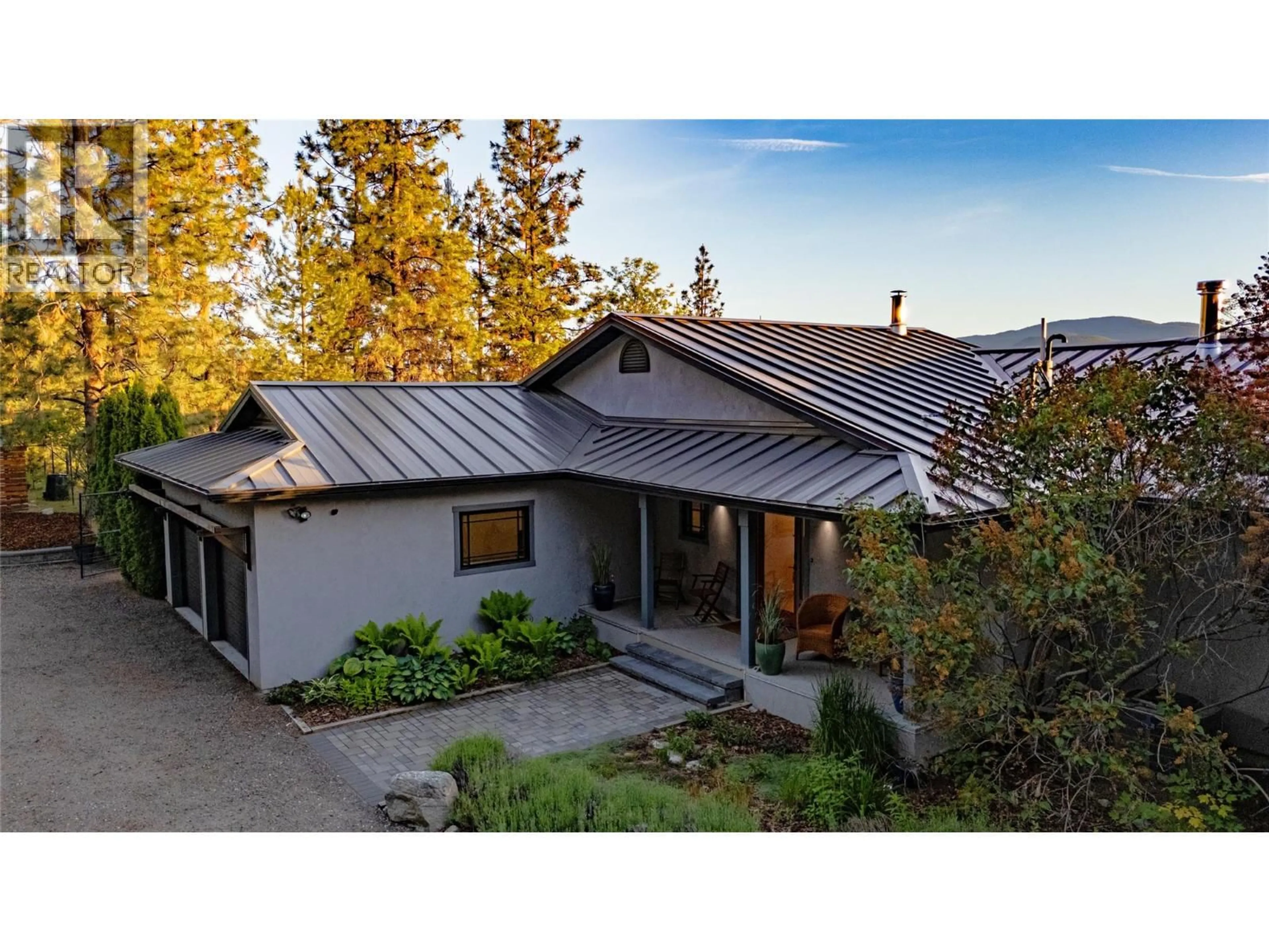 Home with vinyl exterior material, unknown for 1306 SMETHURST ROAD, Naramata British Columbia V0H1N1