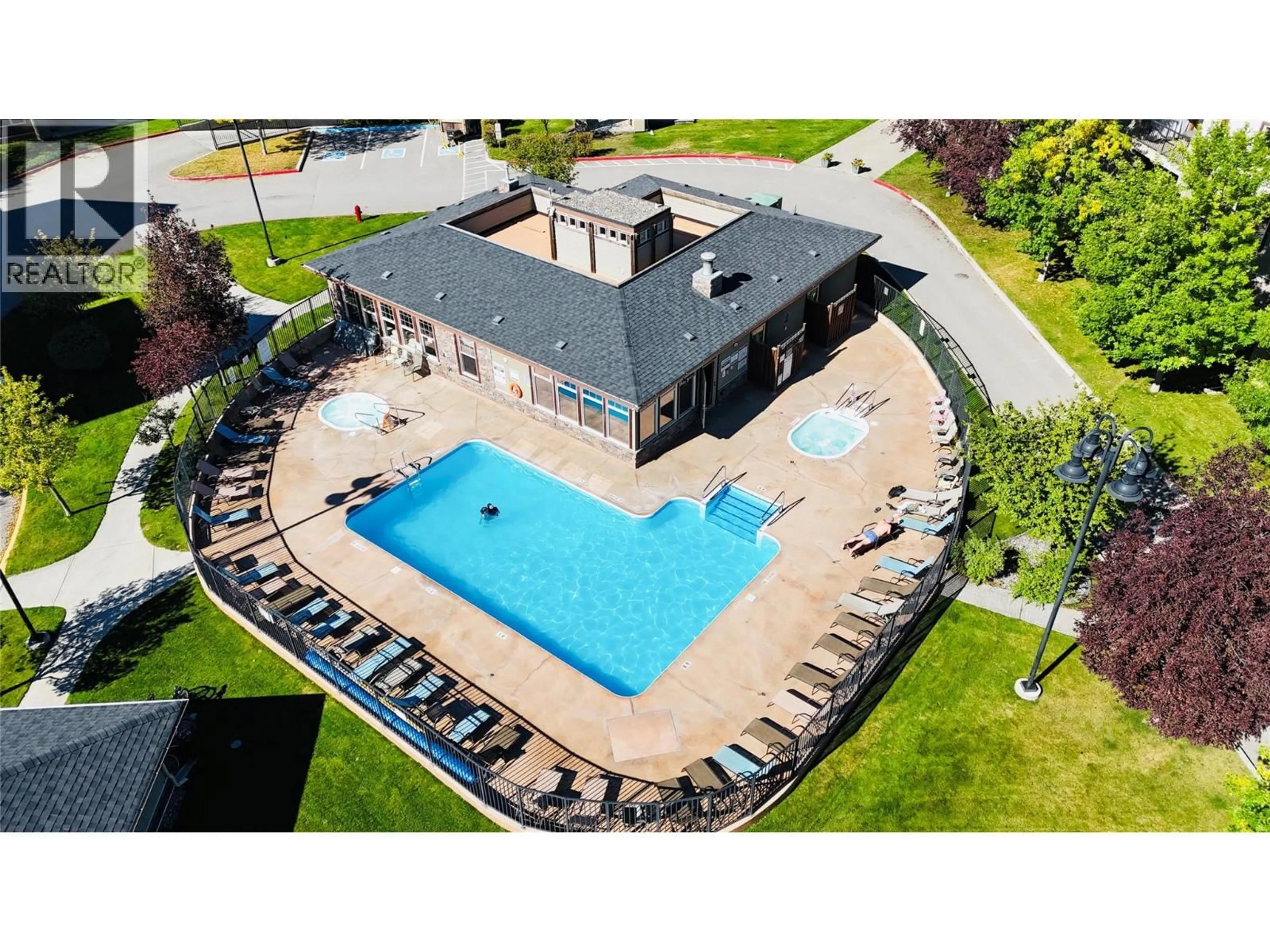 Pool for 2212 - 205 THIRD AVENUE, Invermere British Columbia V0A1K7