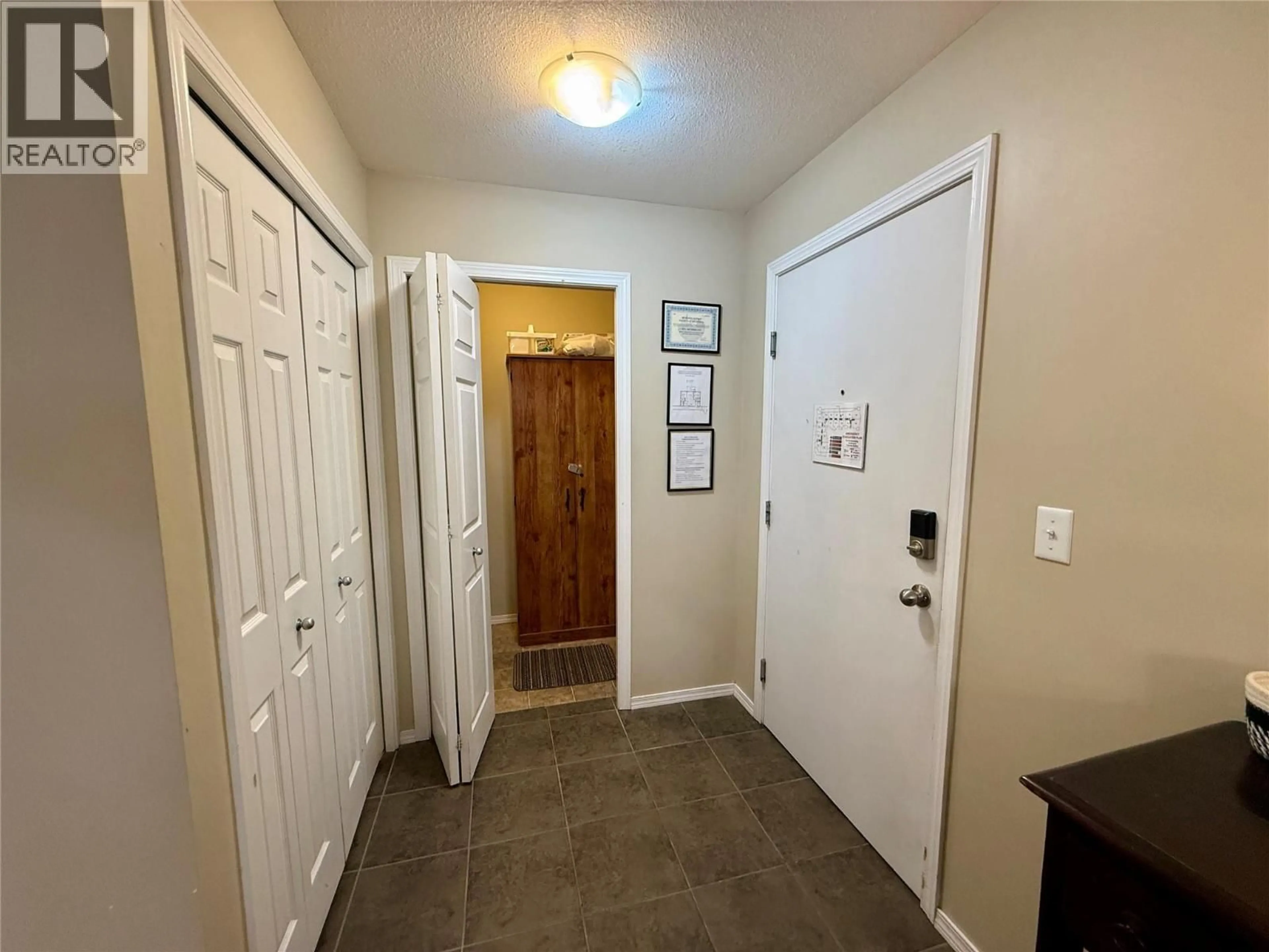 Indoor entryway for 2212 - 205 THIRD AVENUE, Invermere British Columbia V0A1K7