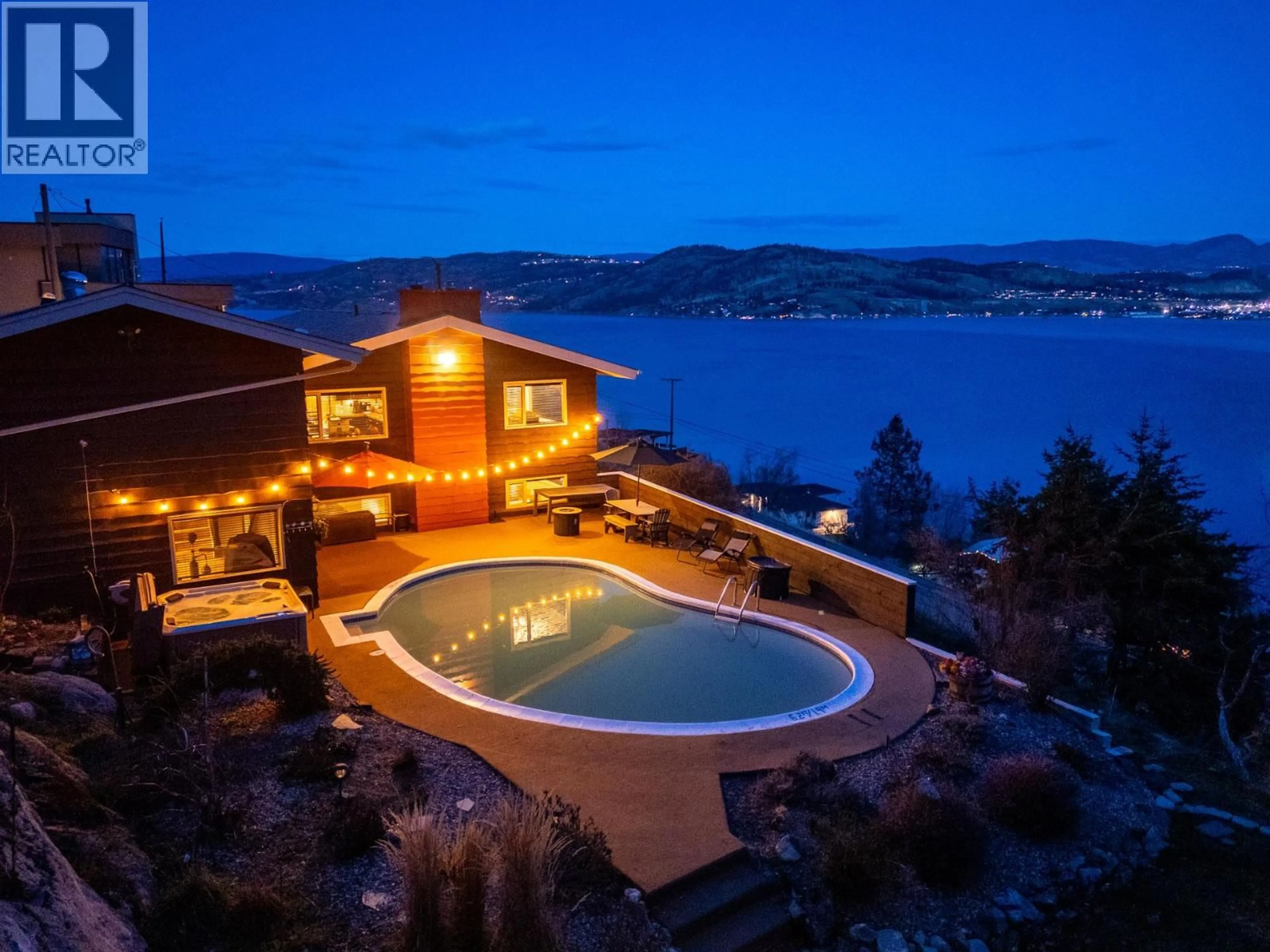 Pool for 1084 WESTSIDE ROAD SOUTH, West Kelowna British Columbia V1Z3S1