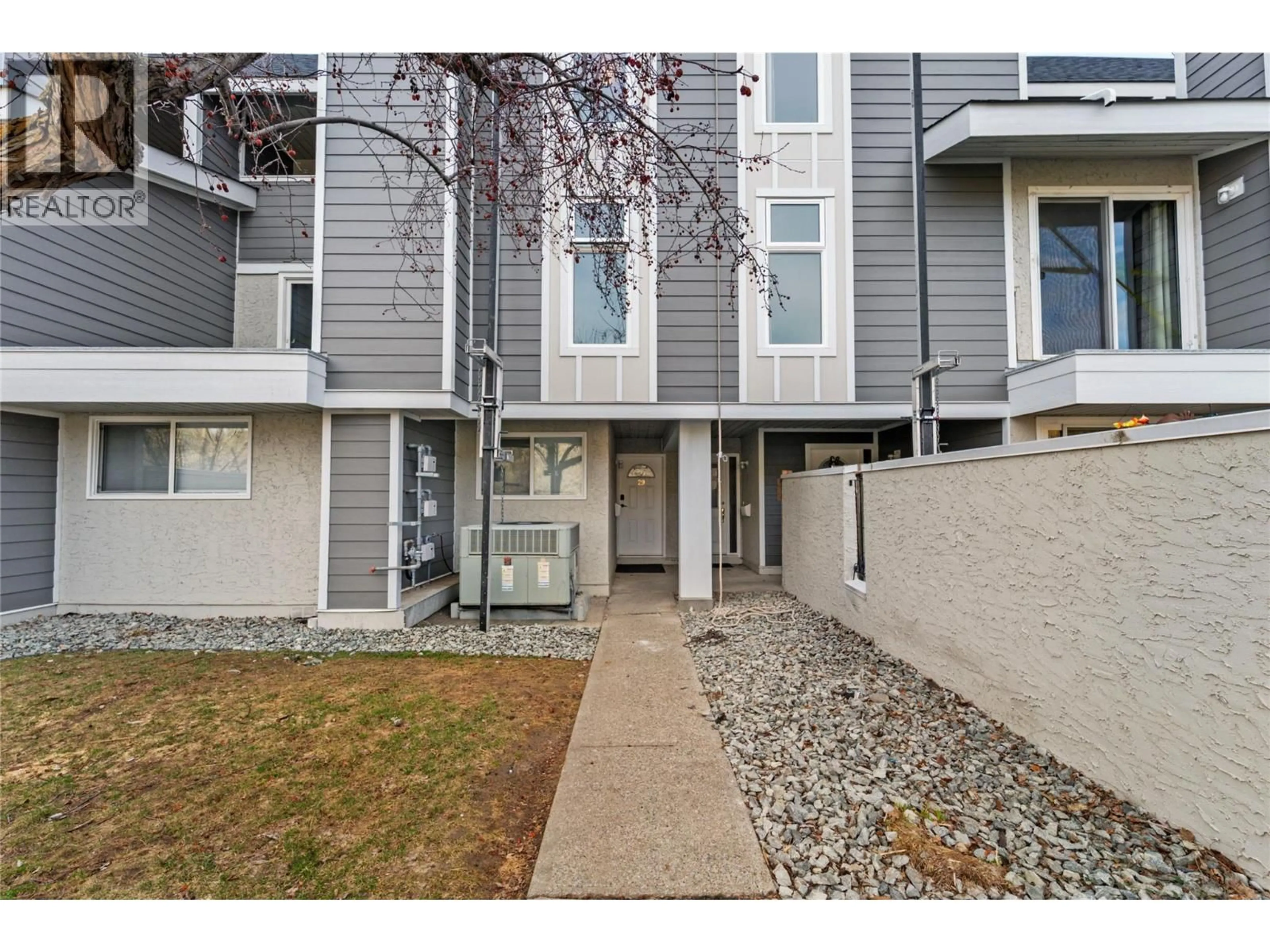 Patio, street for 29 - 1435 SUMMIT DRIVE, Kamloops British Columbia V2E1S4
