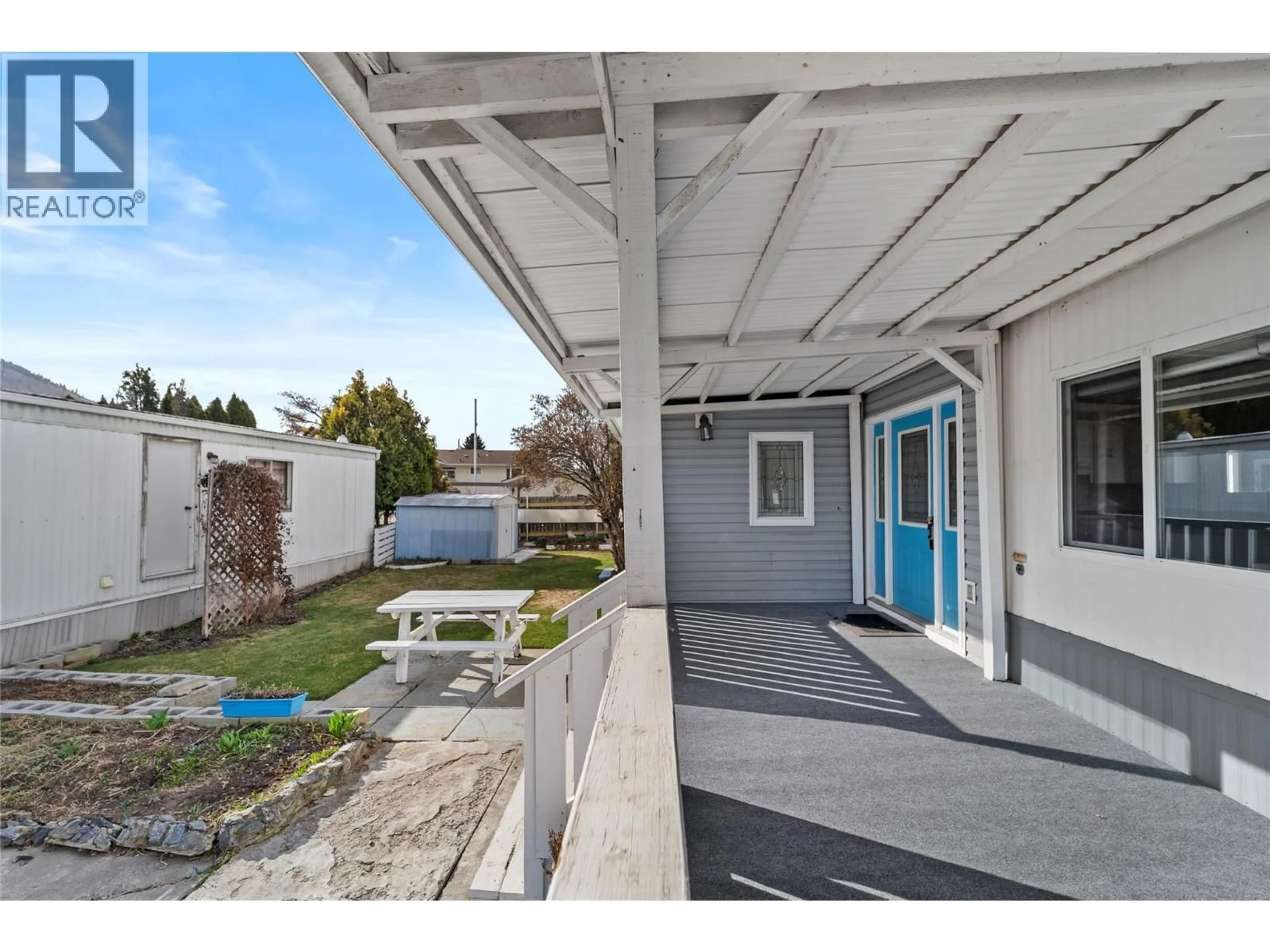 Patio, street for 5 - 2805 WESTSYDE ROAD, Kamloops British Columbia V2B7E1