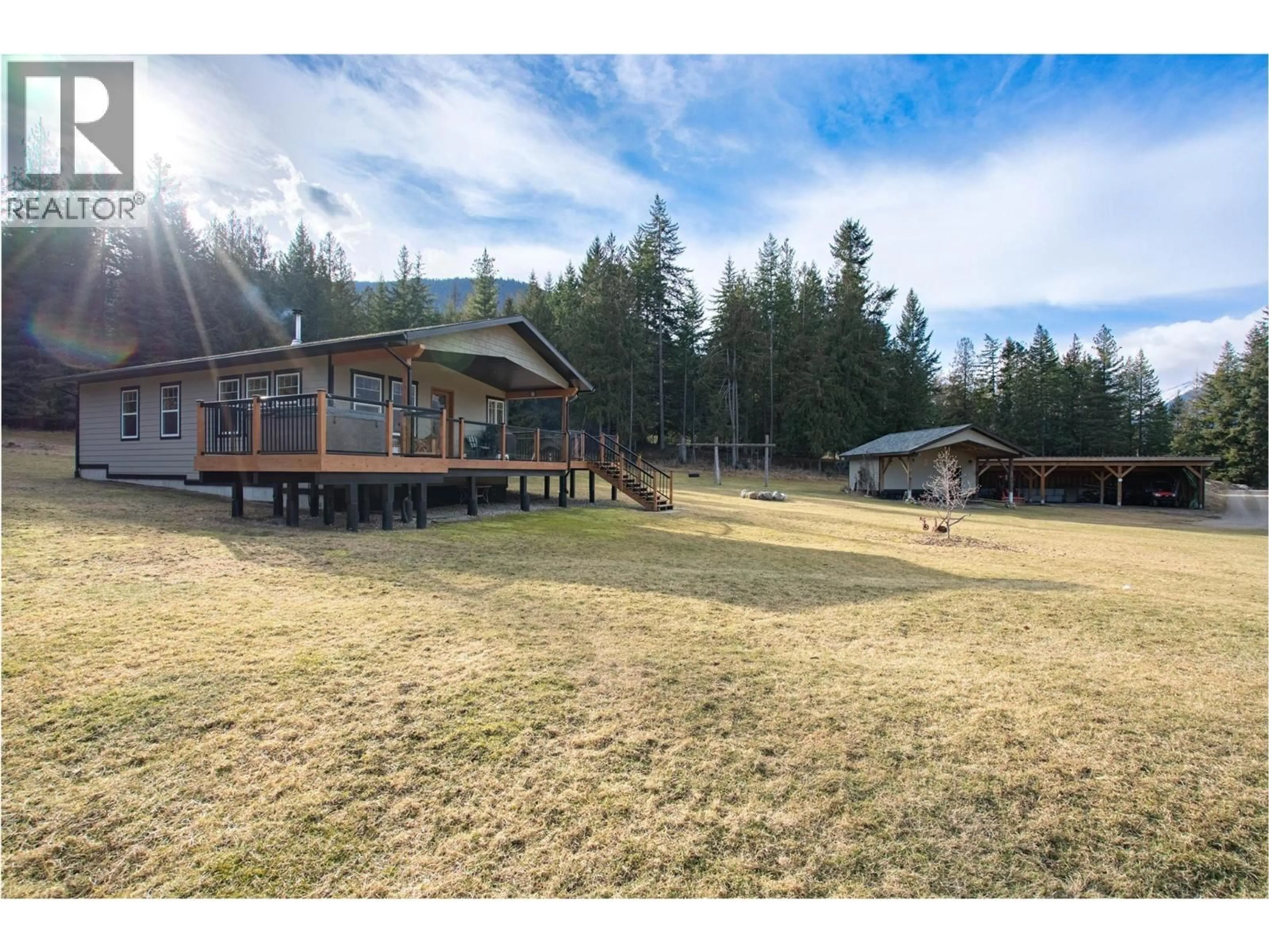 A pic from outside/outdoor area/front of a property/back of a property/a pic from drone, unknown for 784 LEWIS ROAD, Harrop British Columbia V1L6P7